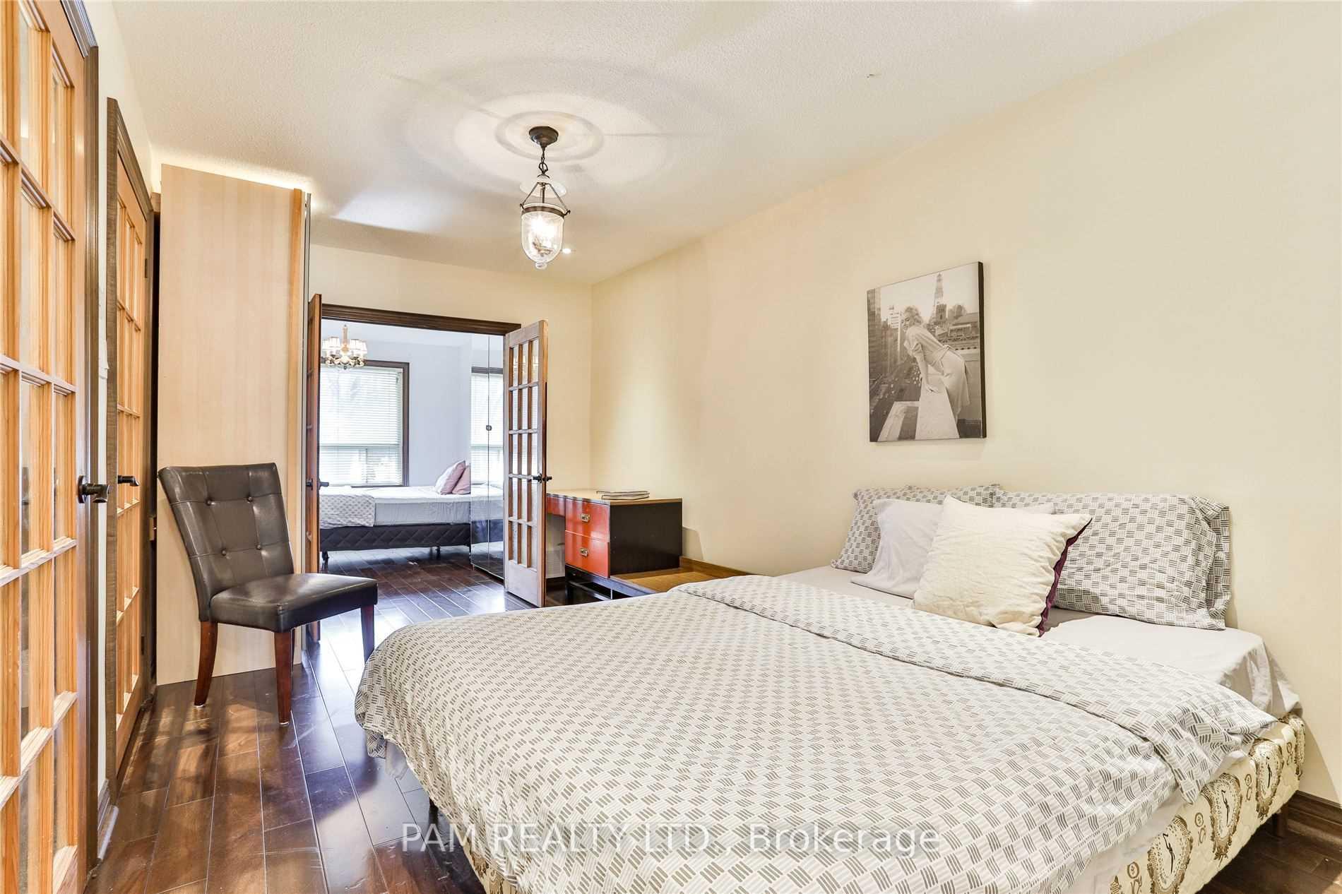 Photo 14 of 147 Euclid Avenue, Toronto, Trinity-Bellwoods — HOMEH