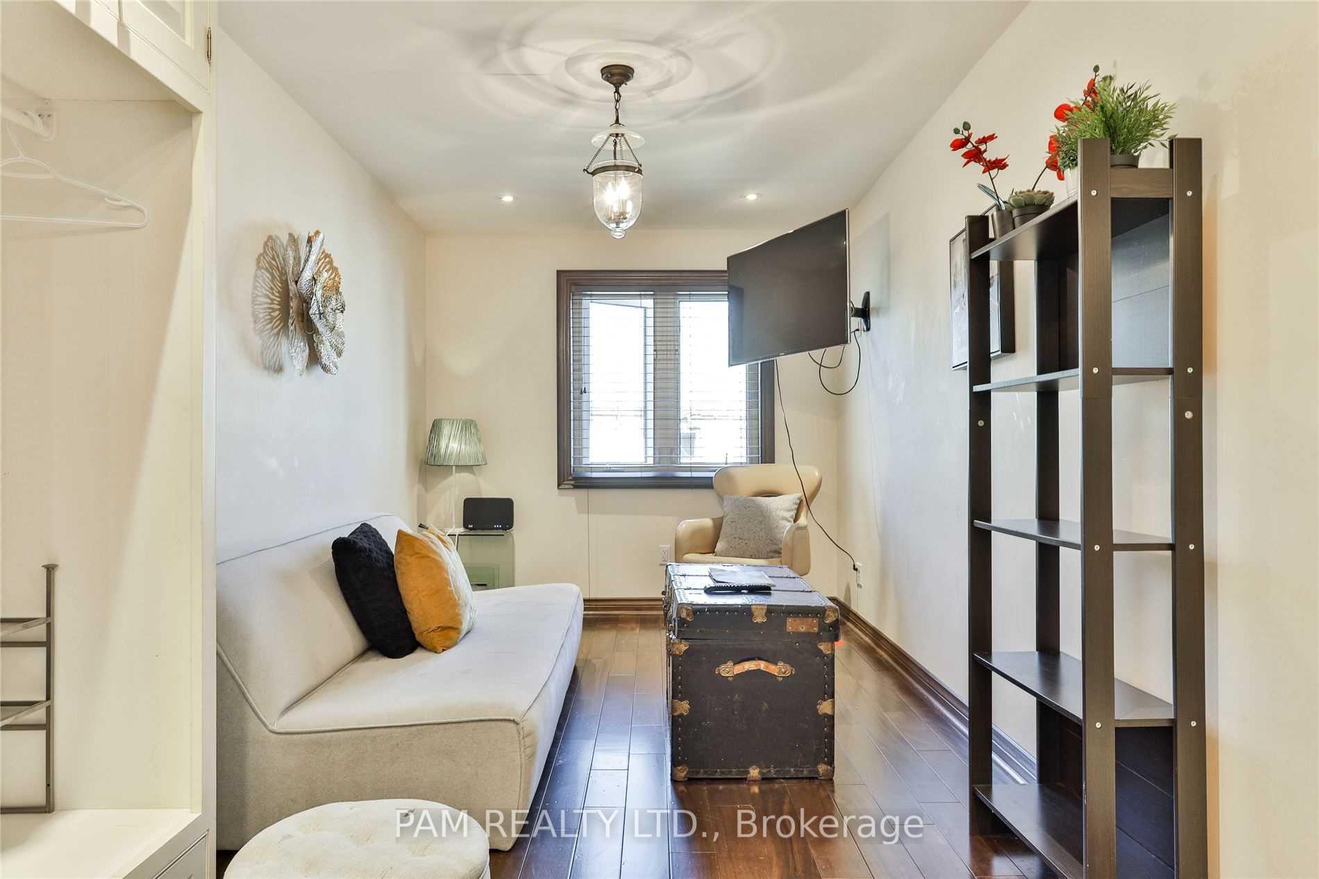 Photo 21 of 147 Euclid Avenue, Toronto, Trinity-Bellwoods — HOMEH