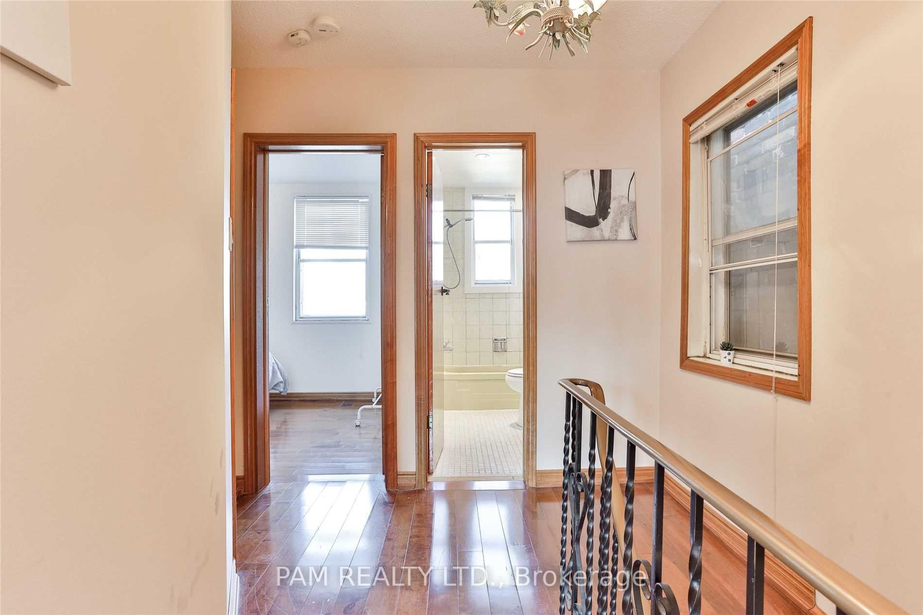 Photo 23 of 147 Euclid Avenue, Toronto, Trinity-Bellwoods — HOMEH