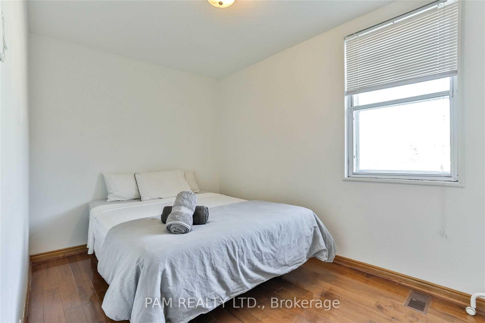 Photo 25 of 147 Euclid Avenue, Toronto, Trinity-Bellwoods — HOMEH