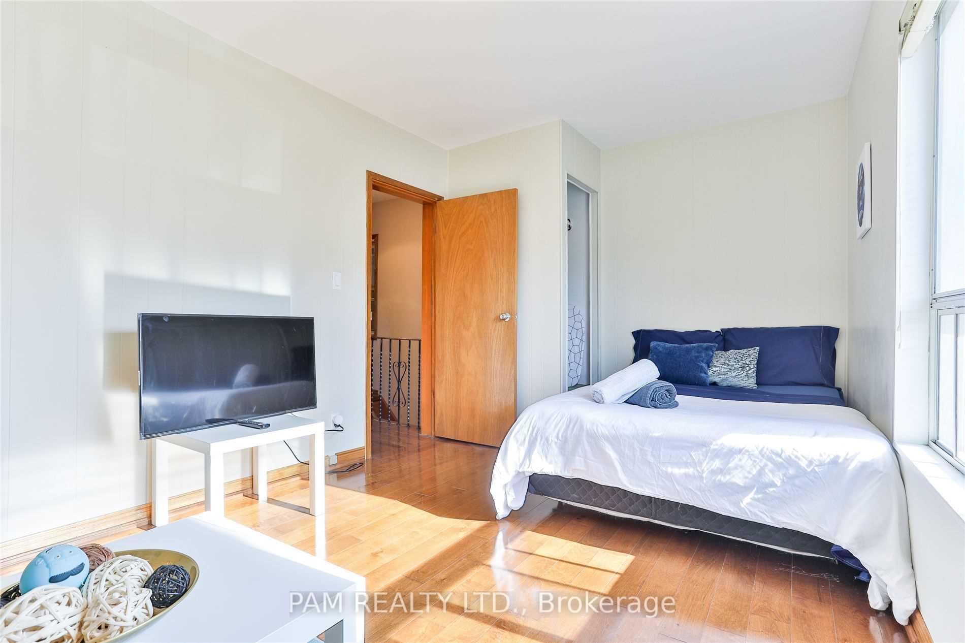 Photo 31 of 147 Euclid Avenue, Toronto, Trinity-Bellwoods — HOMEH