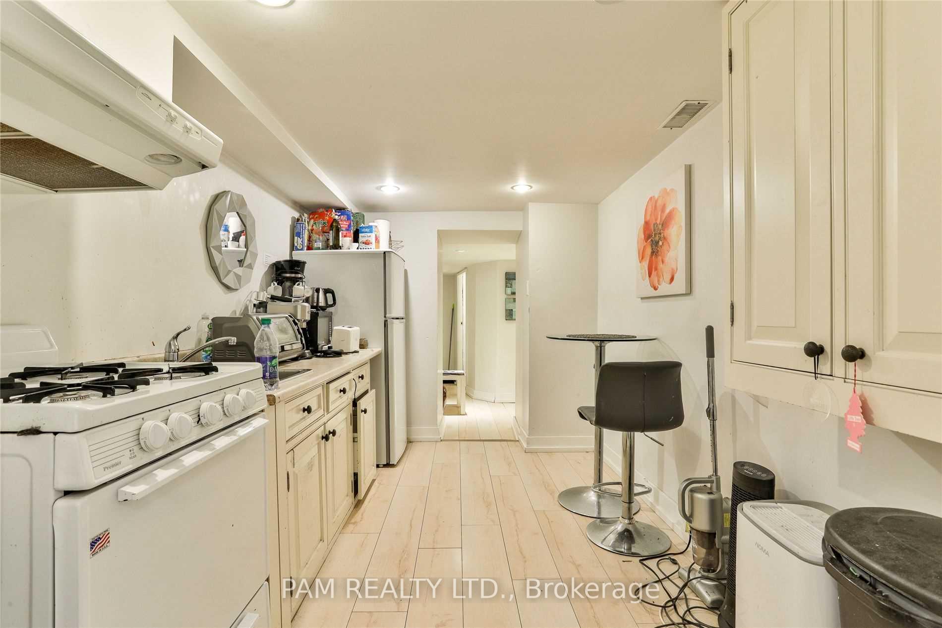 Photo 33 of 147 Euclid Avenue, Toronto, Trinity-Bellwoods — HOMEH
