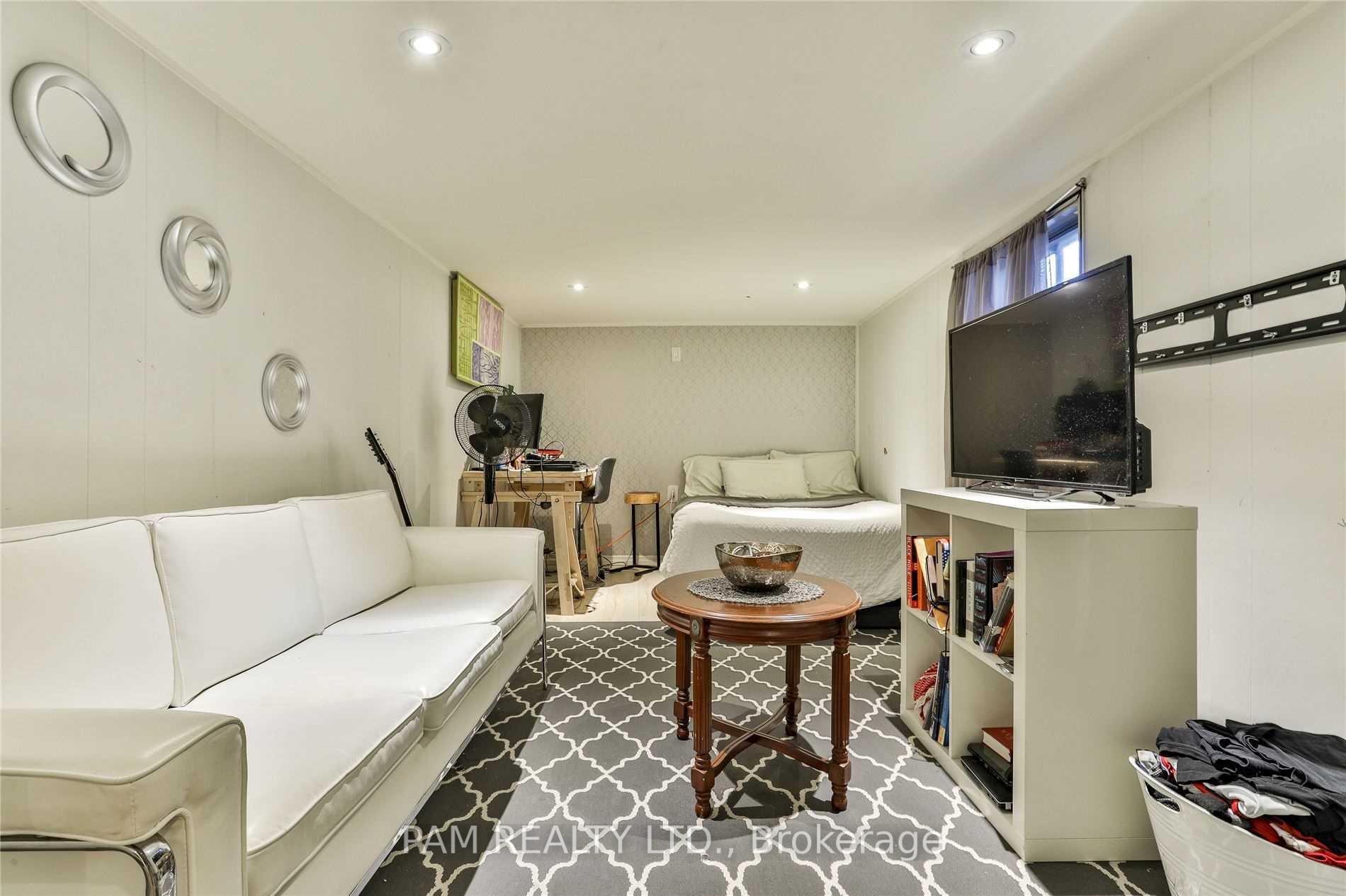 Photo 34 of 147 Euclid Avenue, Toronto, Trinity-Bellwoods — HOMEH