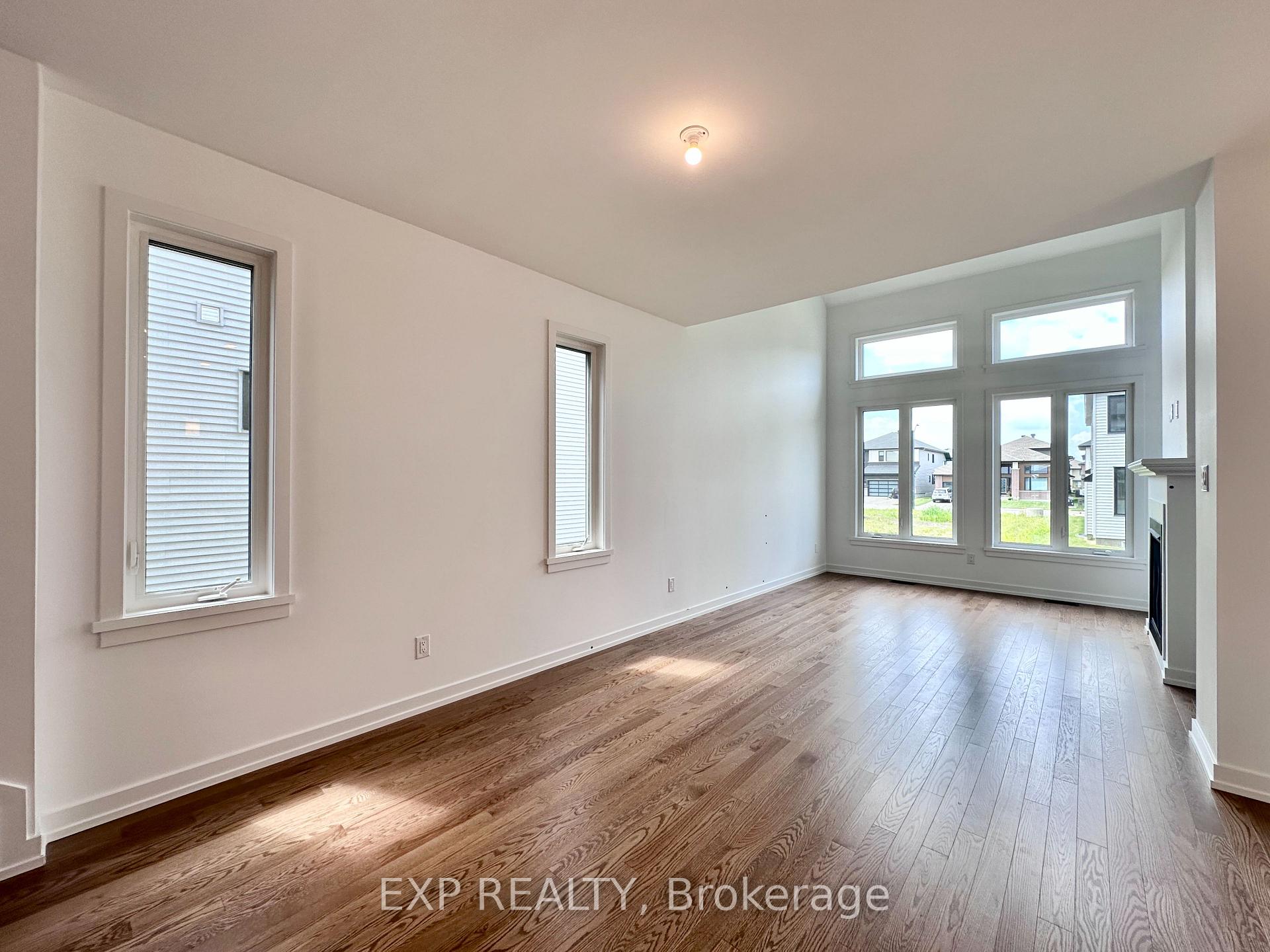 Photo 4 of 1010 Acoustic Way, Ottawa, Riverside South/Gloucester Glen — HOMEH