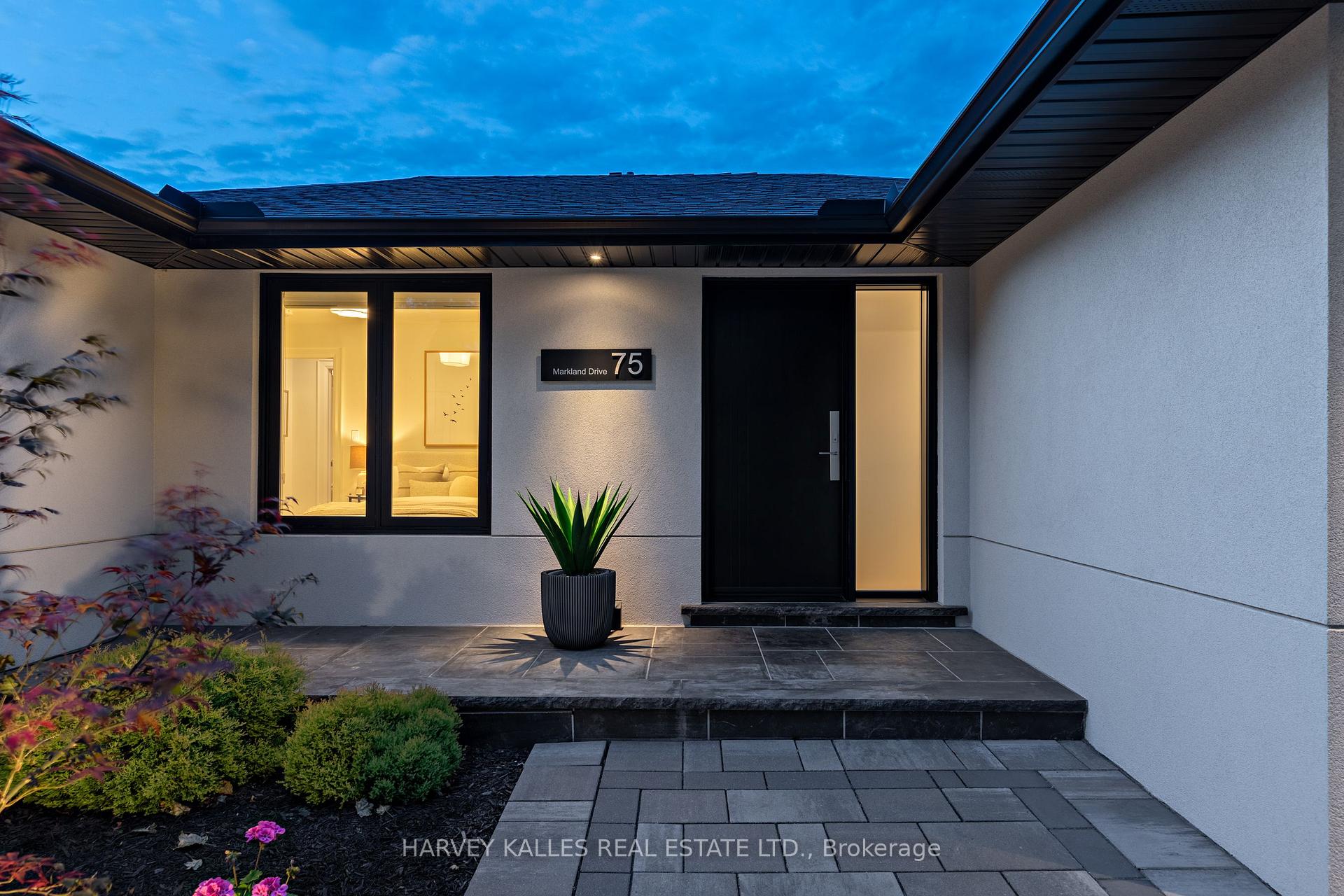Photo 50 of 75 Markland Drive, Etobicoke, Markland Wood — HOMEH