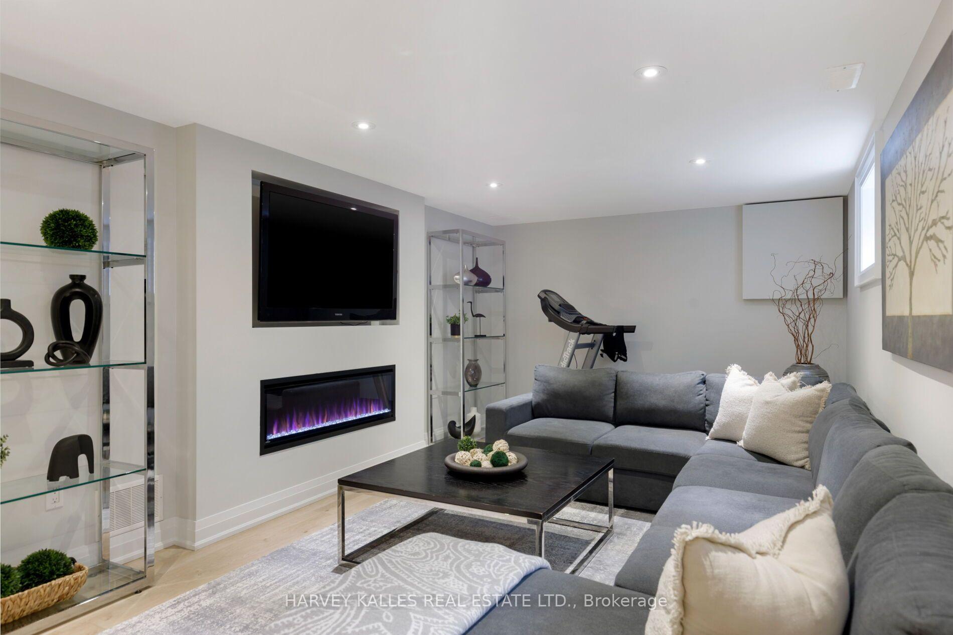 Photo 39 of 75 Markland Drive, Etobicoke, Markland Wood — HOMEH