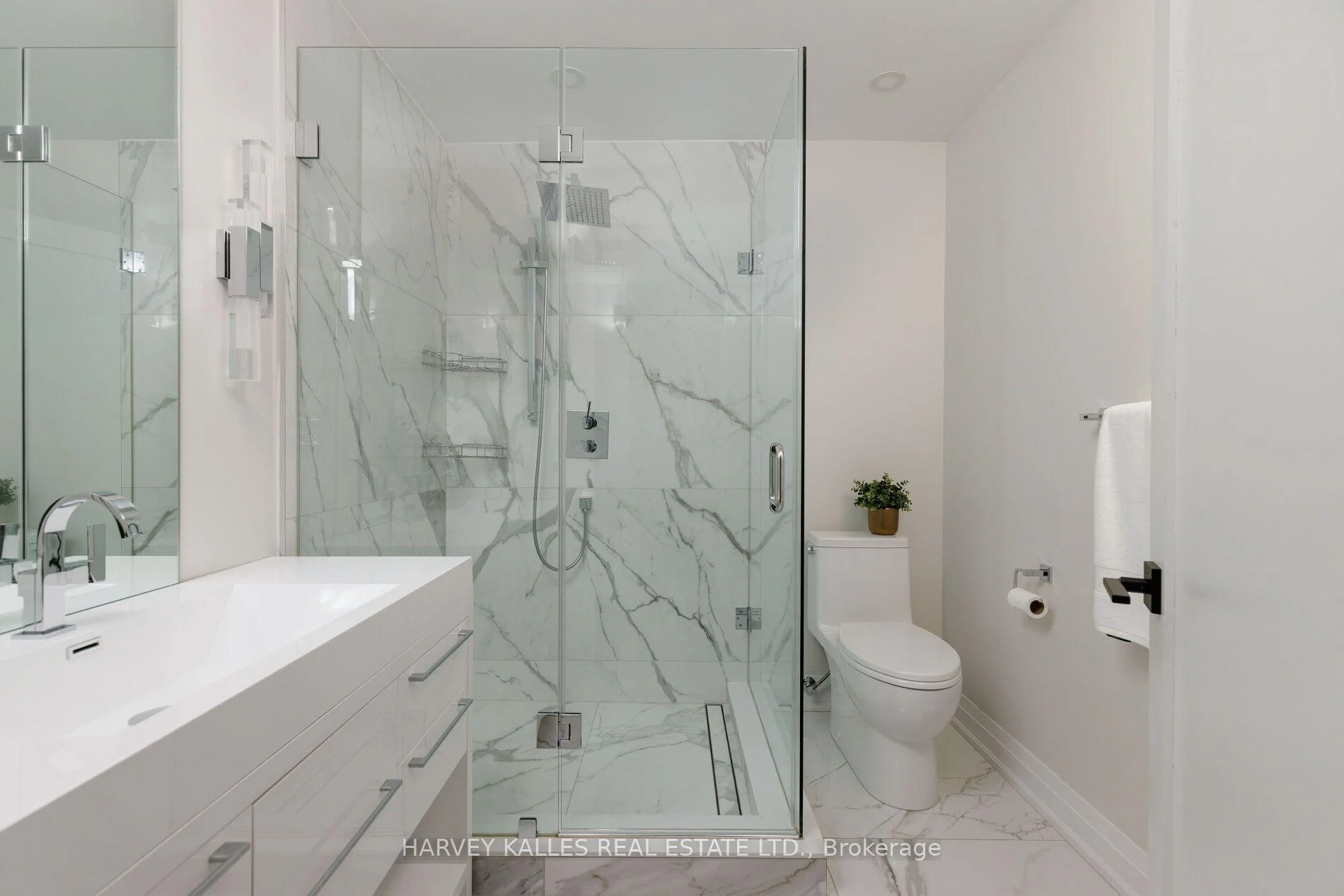 Photo 33 of 75 Markland Drive, Etobicoke, Markland Wood — HOMEH