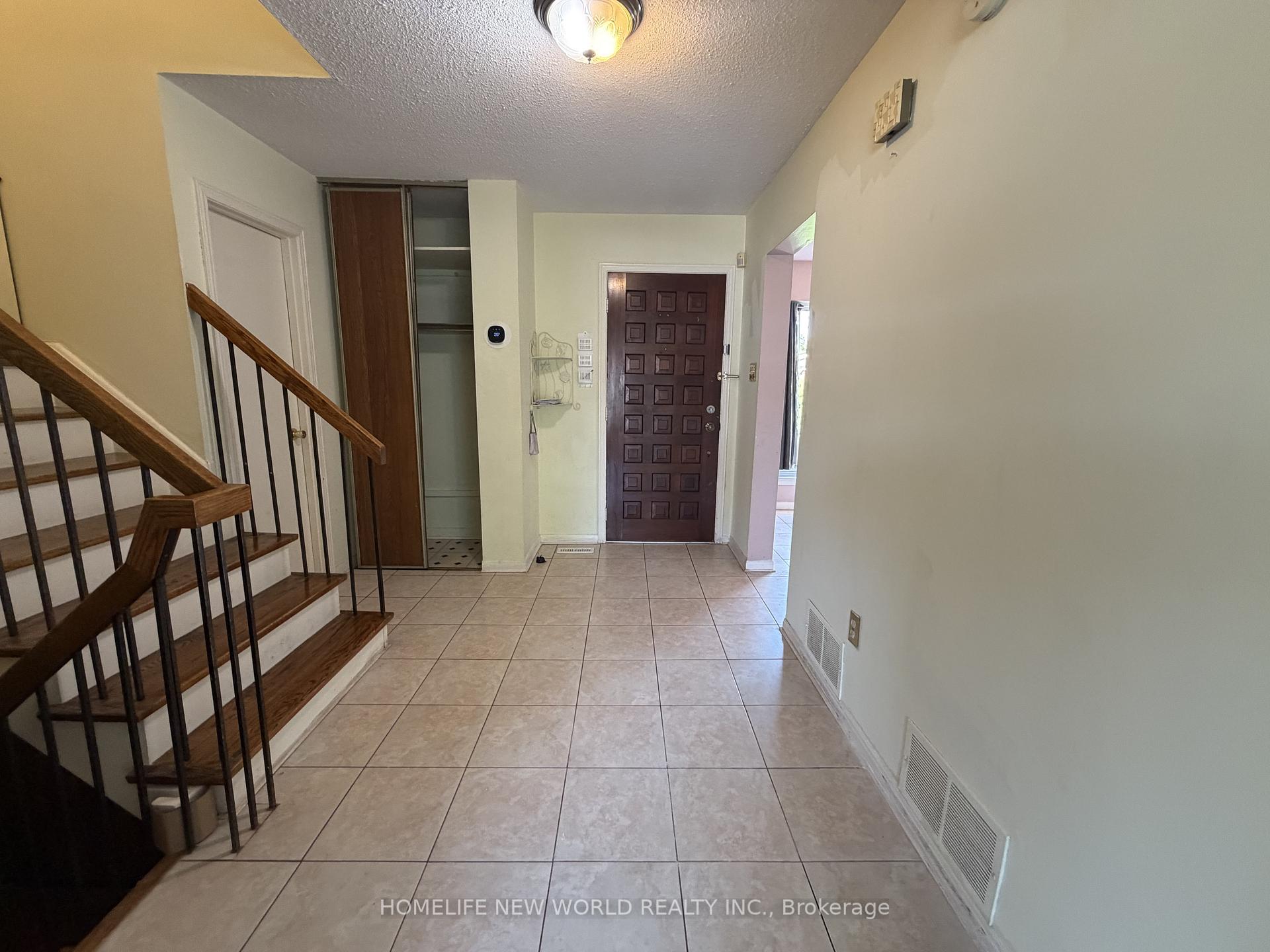 Photo 3 of 43 Bushmills Square, Scarborough, Agincourt North — HOMEH