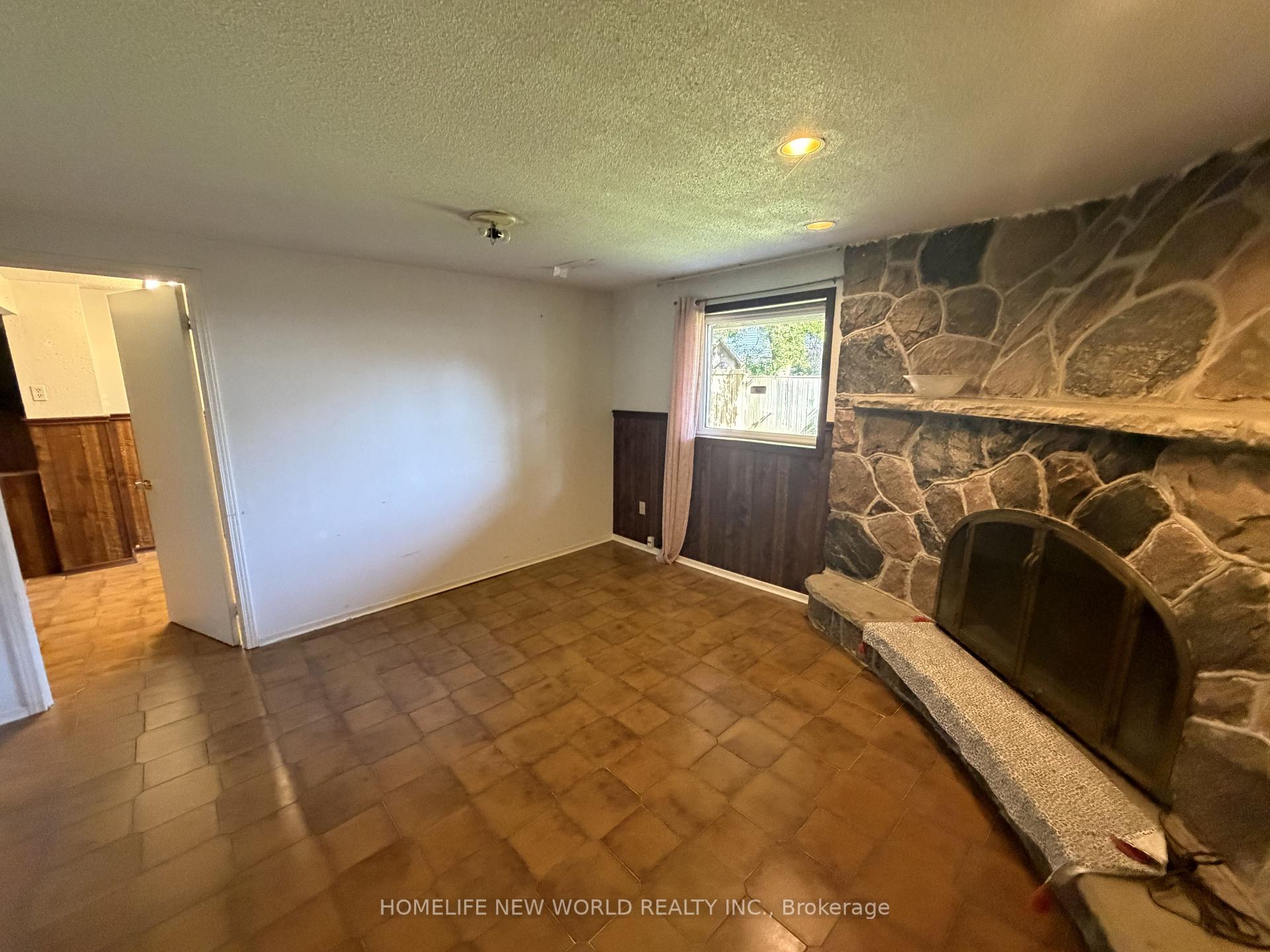 Photo 23 of 43 Bushmills Square, Scarborough, Agincourt North — HOMEH