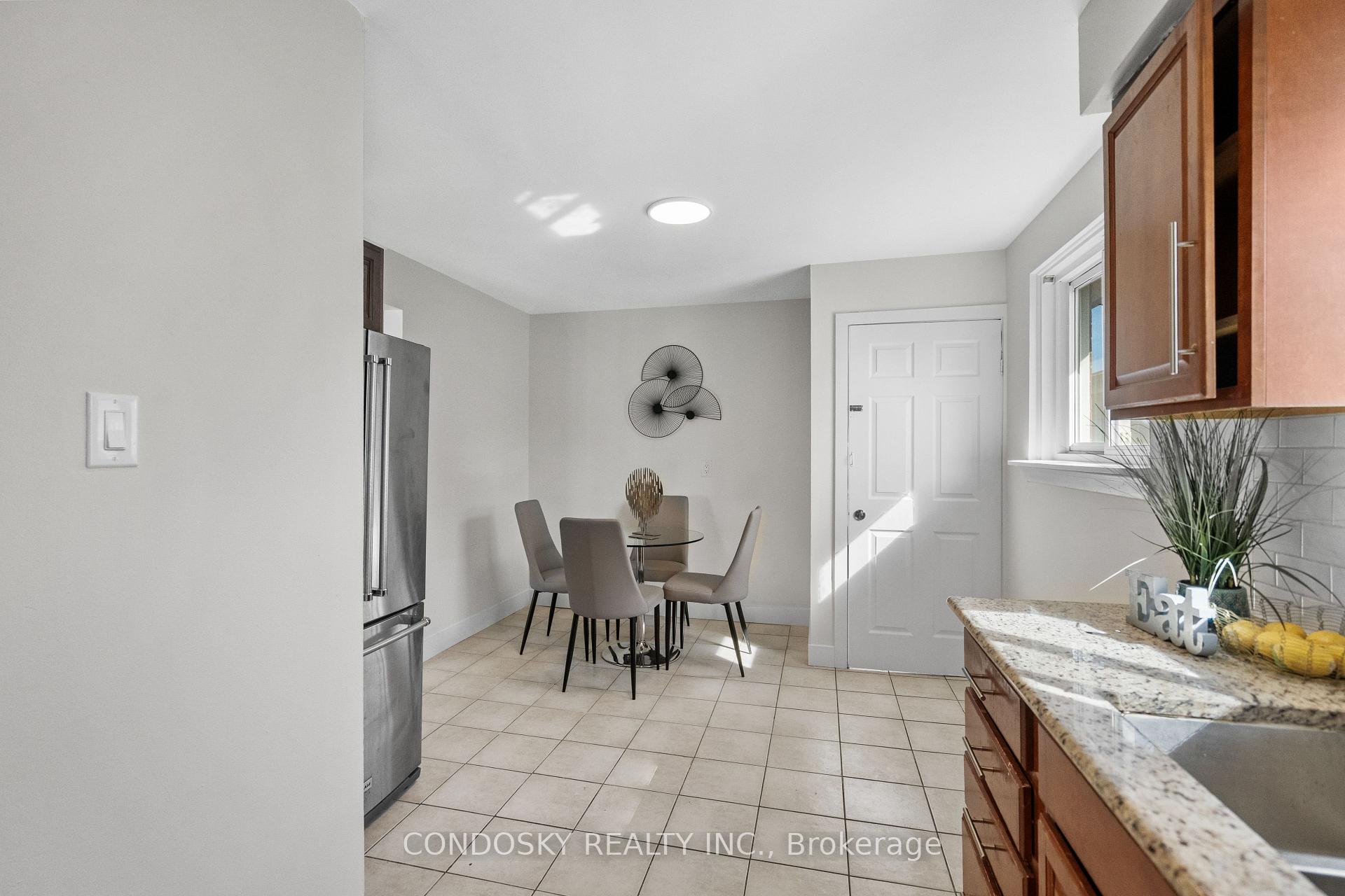 Photo 14 of 768 Annamore Road, Mississauga, Applewood — HOMEH