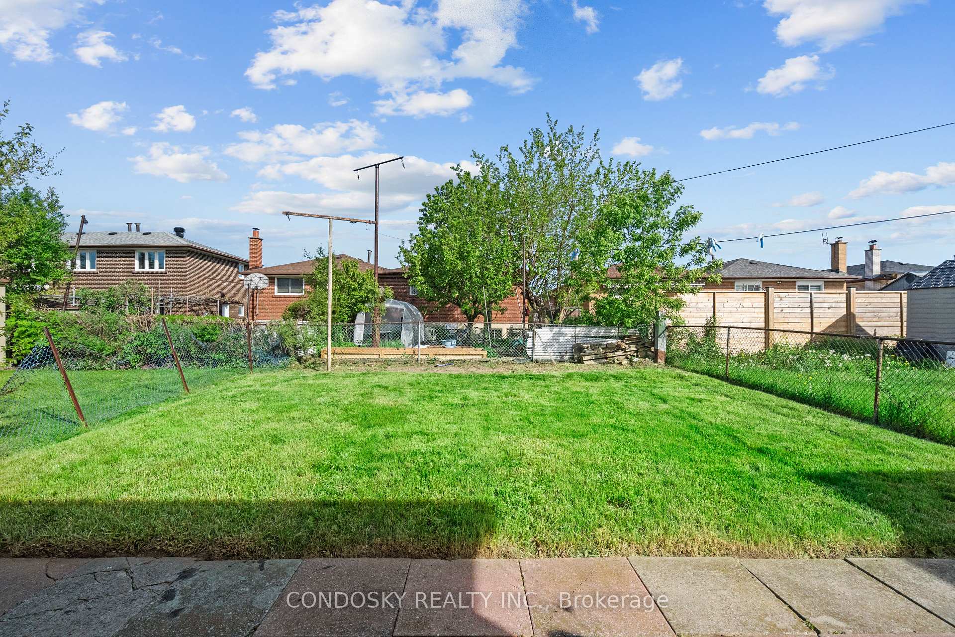 Photo 40 of 768 Annamore Road, Mississauga, Applewood — HOMEH