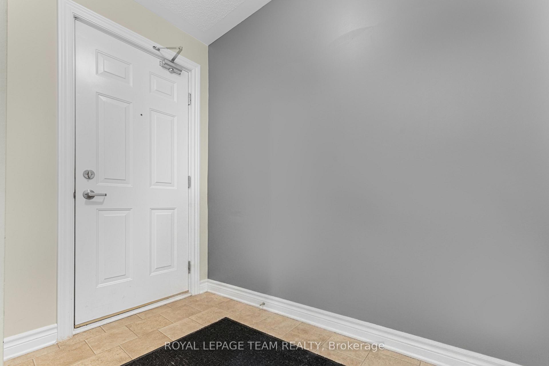 Photo 5 of Unit 6, 313 Cresthaven Drive, Ottawa, Barrhaven East — HOMEH