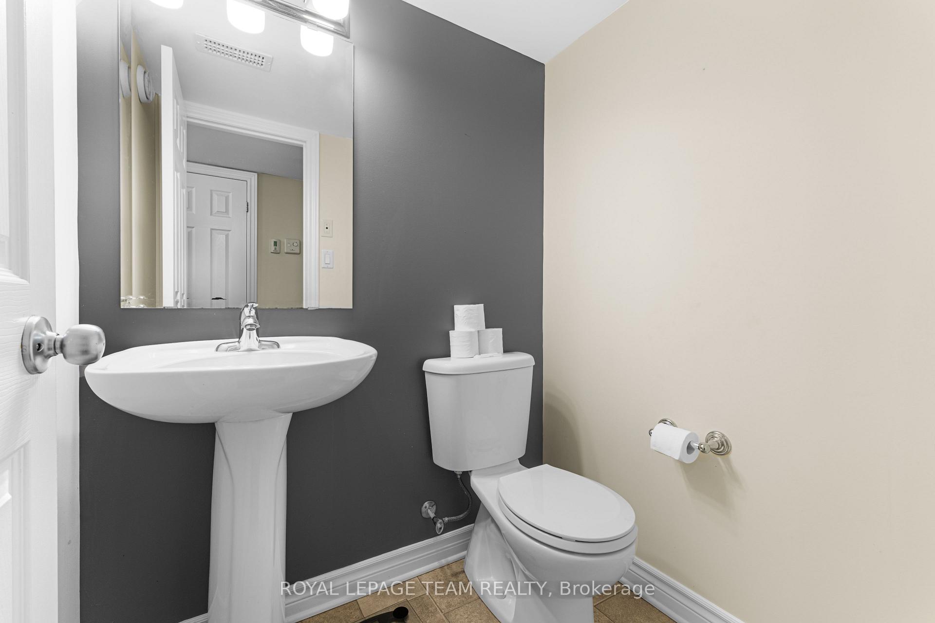 Photo 15 of Unit 6, 313 Cresthaven Drive, Ottawa, Barrhaven East — HOMEH