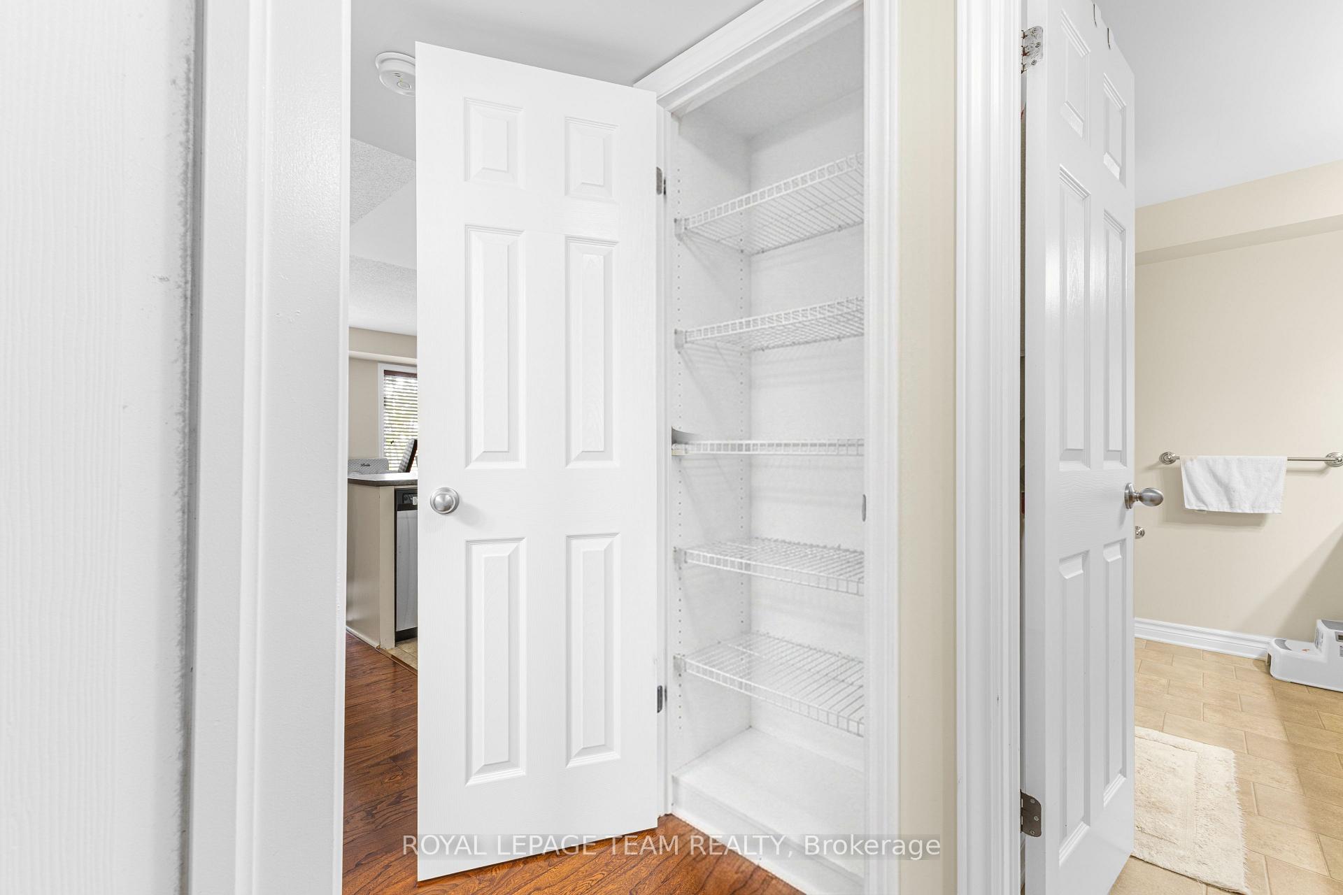Photo 17 of Unit 6, 313 Cresthaven Drive, Ottawa, Barrhaven East — HOMEH