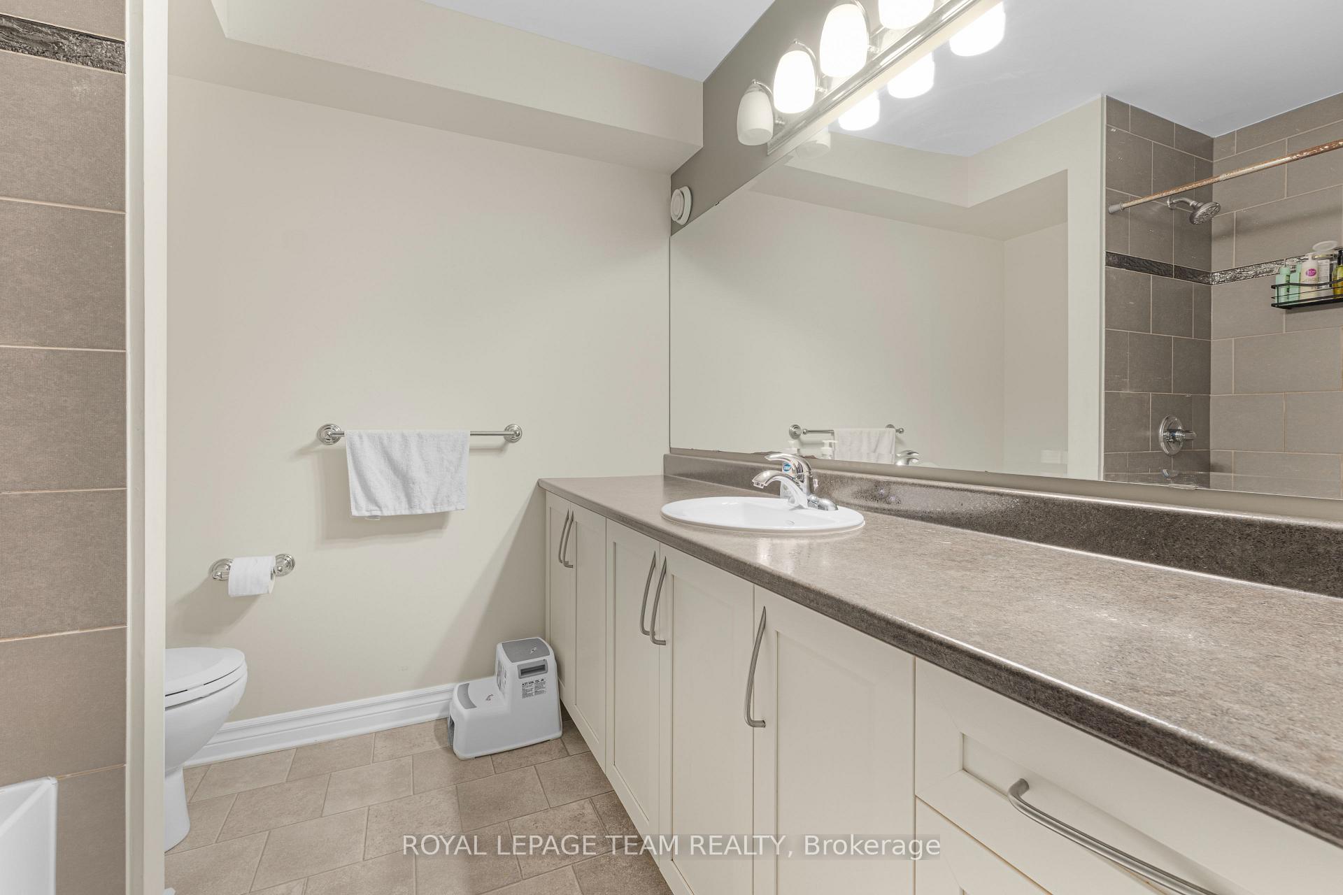 Photo 19 of Unit 6, 313 Cresthaven Drive, Ottawa, Barrhaven East — HOMEH