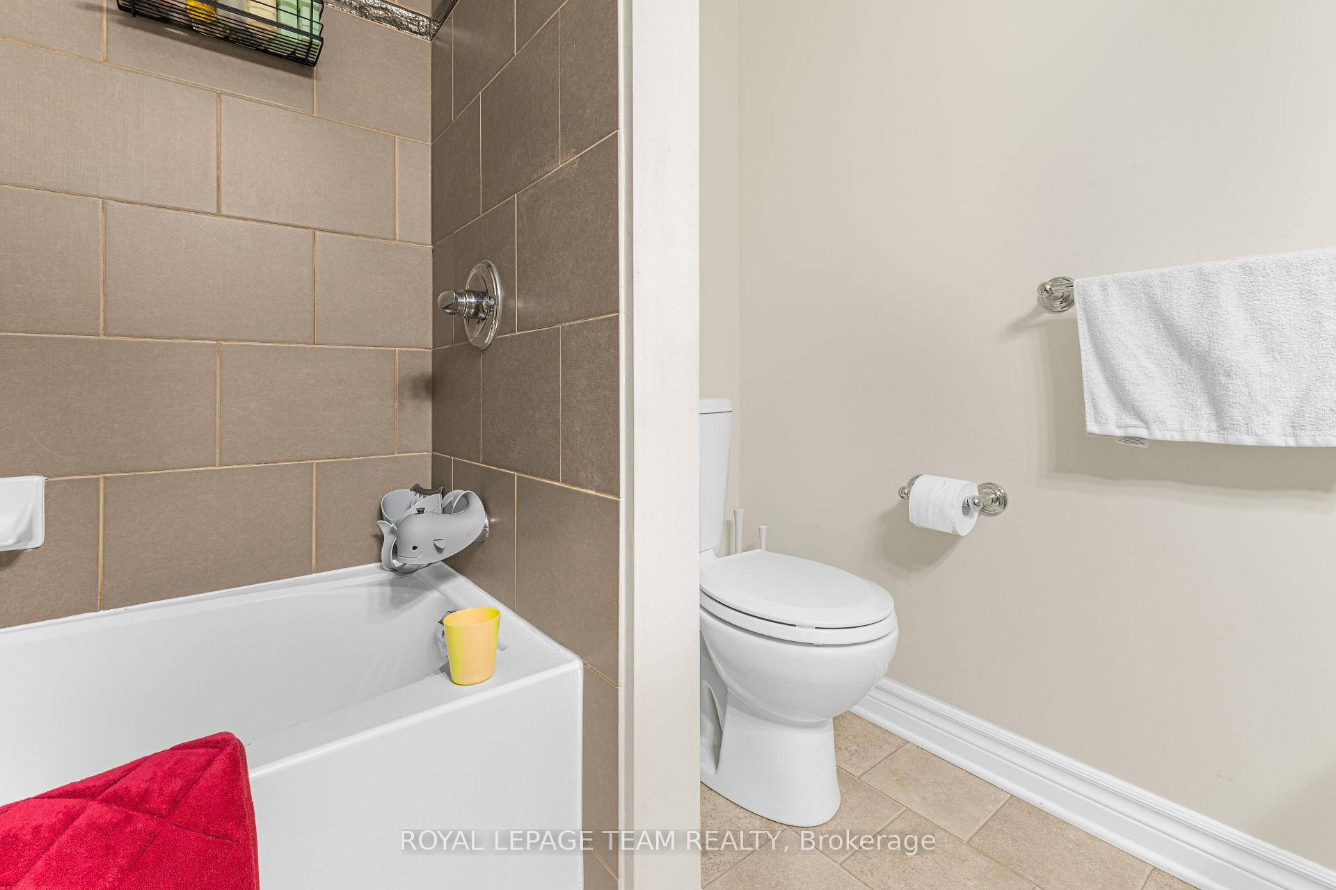Photo 20 of Unit 6, 313 Cresthaven Drive, Ottawa, Barrhaven East — HOMEH