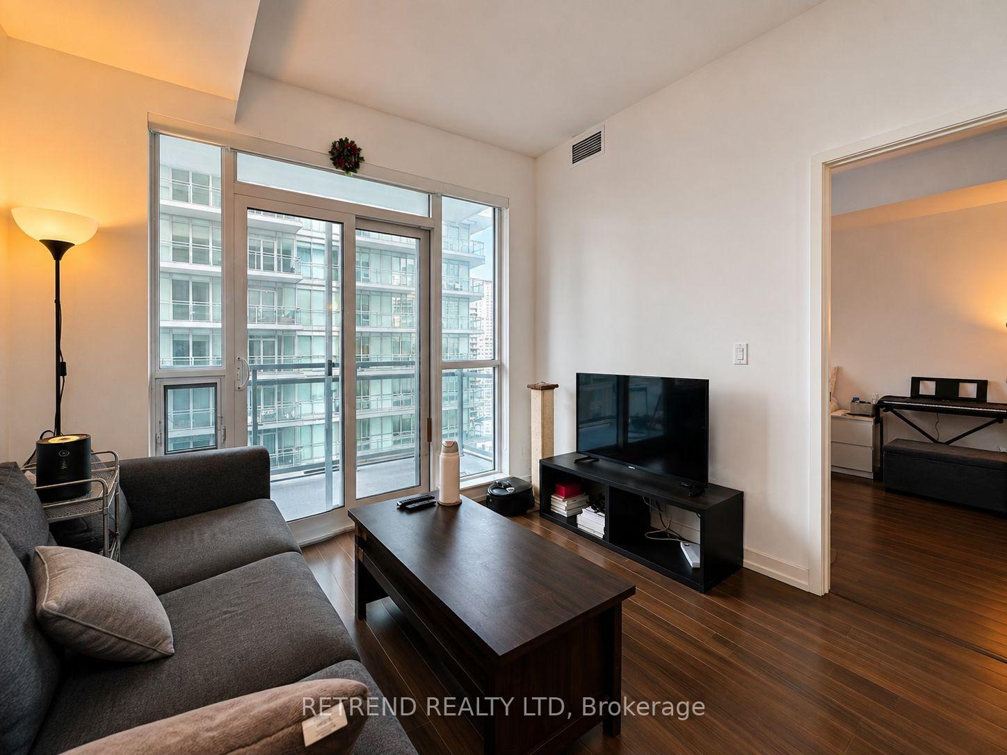 Photo 3 of Unit 1306, 89 dunfield Street, Toronto, Mount Pleasant West — HOMEH