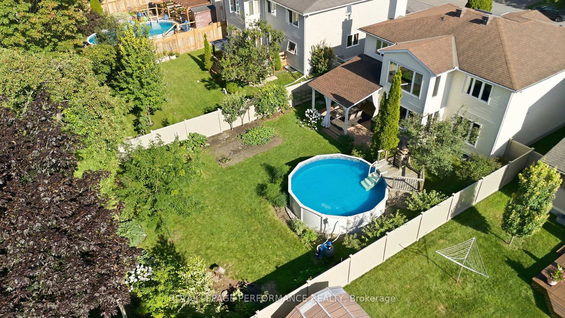 Photo 3 of 14 Wellfleet Crescent, Ottawa, Barrhaven - Cedargrove/Fraserdale — HOMEH