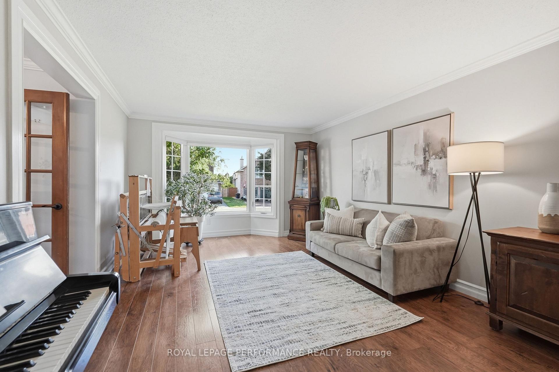 Photo 11 of 14 Wellfleet Crescent, Ottawa, Barrhaven - Cedargrove/Fraserdale — HOMEH