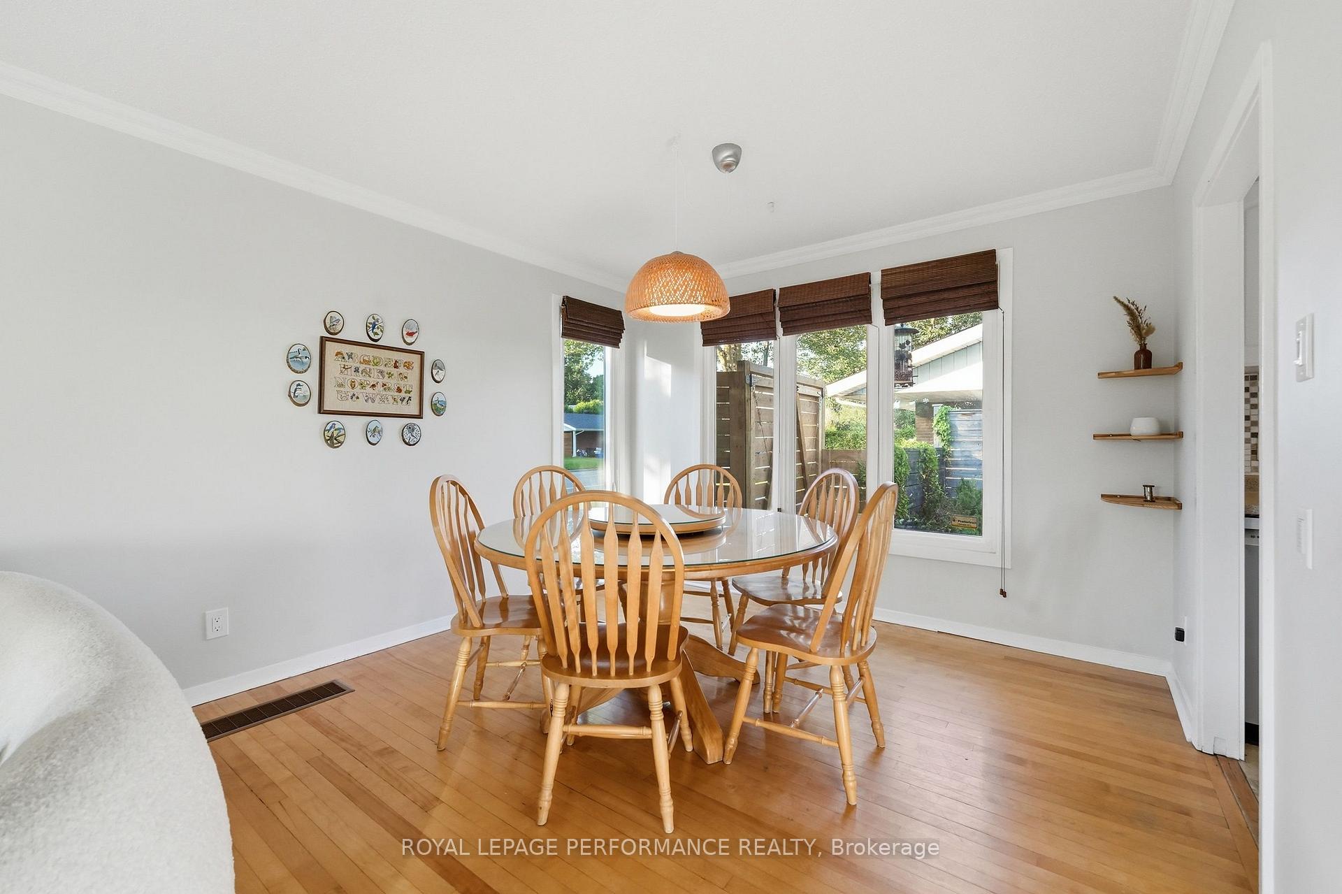 Photo 6 of 3149 Southmore Drive E, Ottawa, Riverside Park South — HOMEH