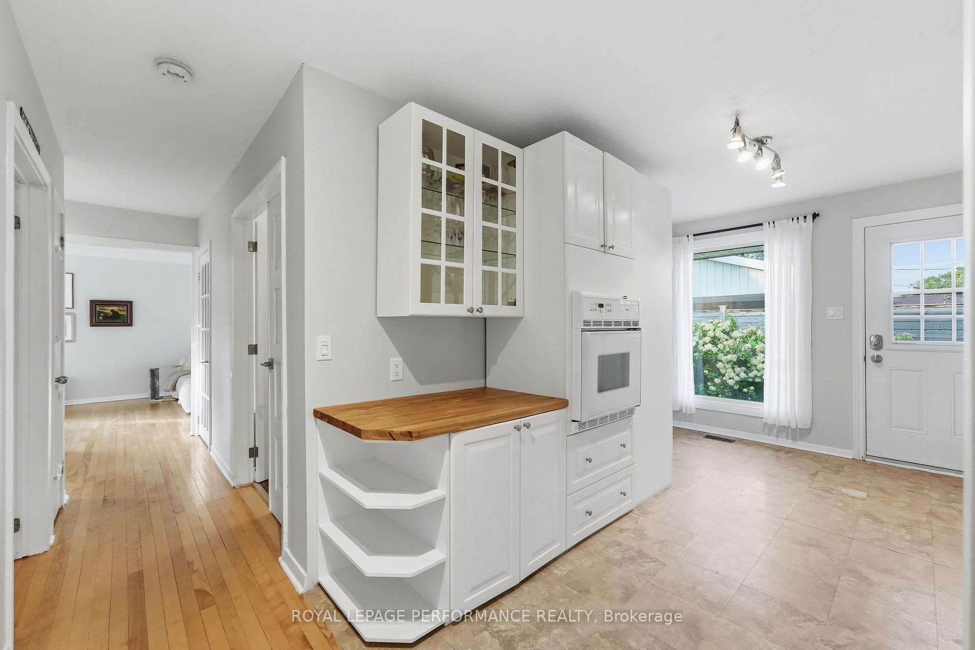 Photo 13 of 3149 Southmore Drive E, Ottawa, Riverside Park South — HOMEH