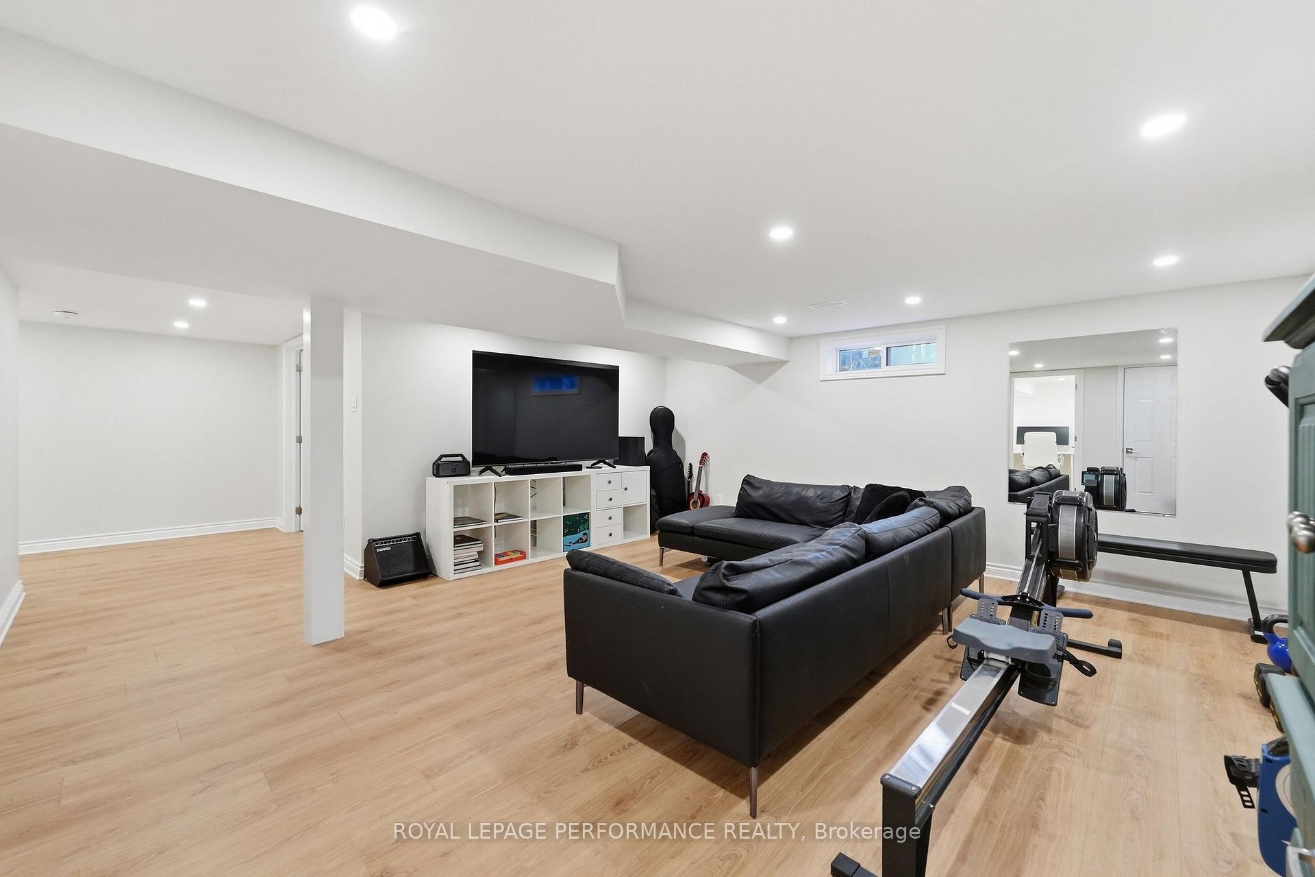 Photo 23 of 3149 Southmore Drive E, Ottawa, Riverside Park South — HOMEH