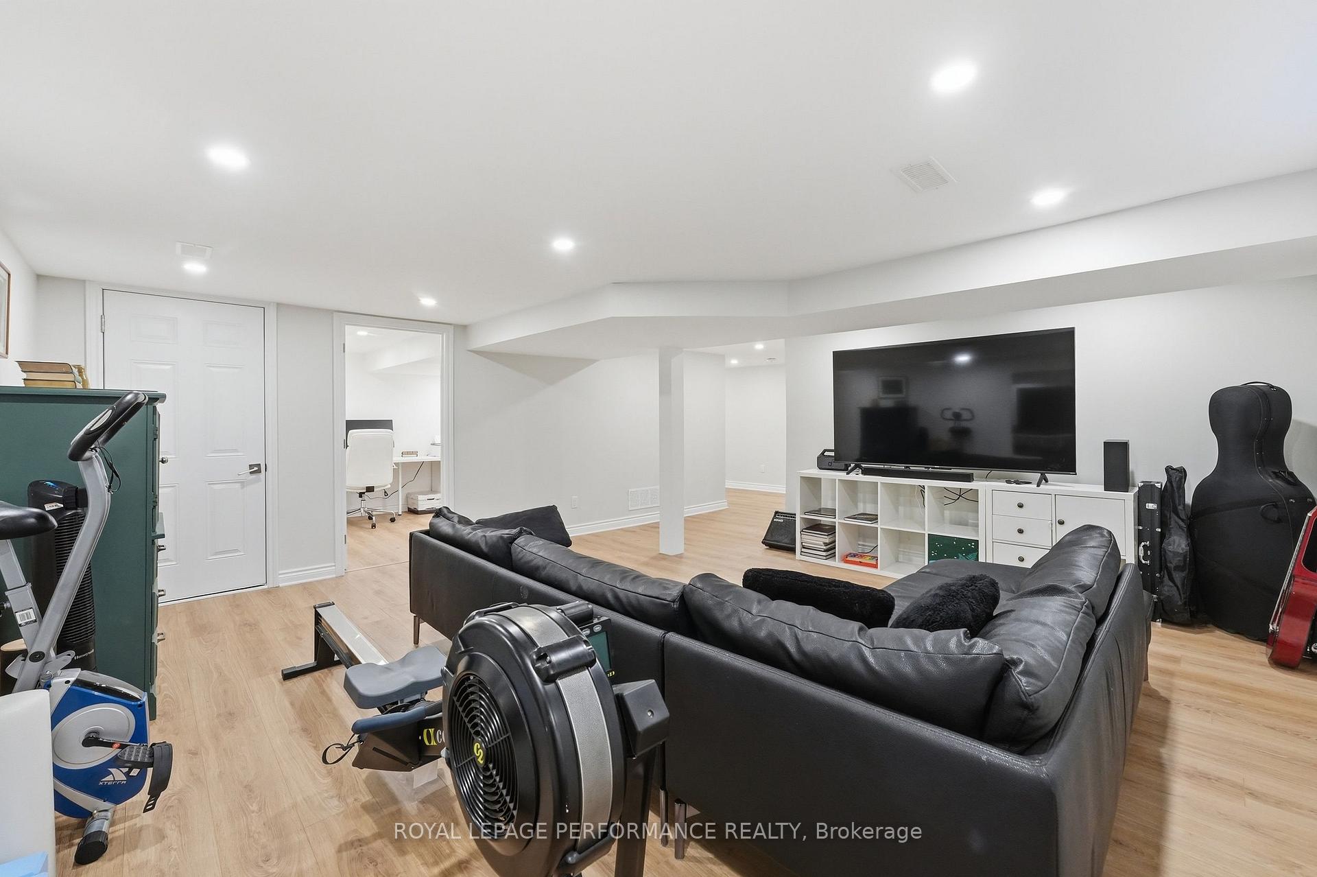 Photo 24 of 3149 Southmore Drive E, Ottawa, Riverside Park South — HOMEH