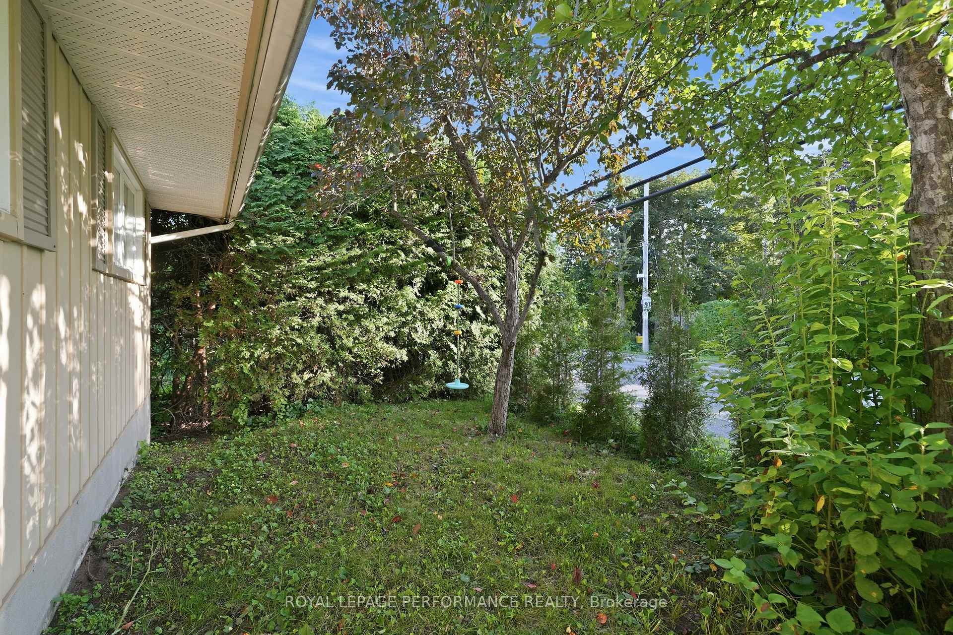 Photo 38 of 3149 Southmore Drive E, Ottawa, Riverside Park South — HOMEH