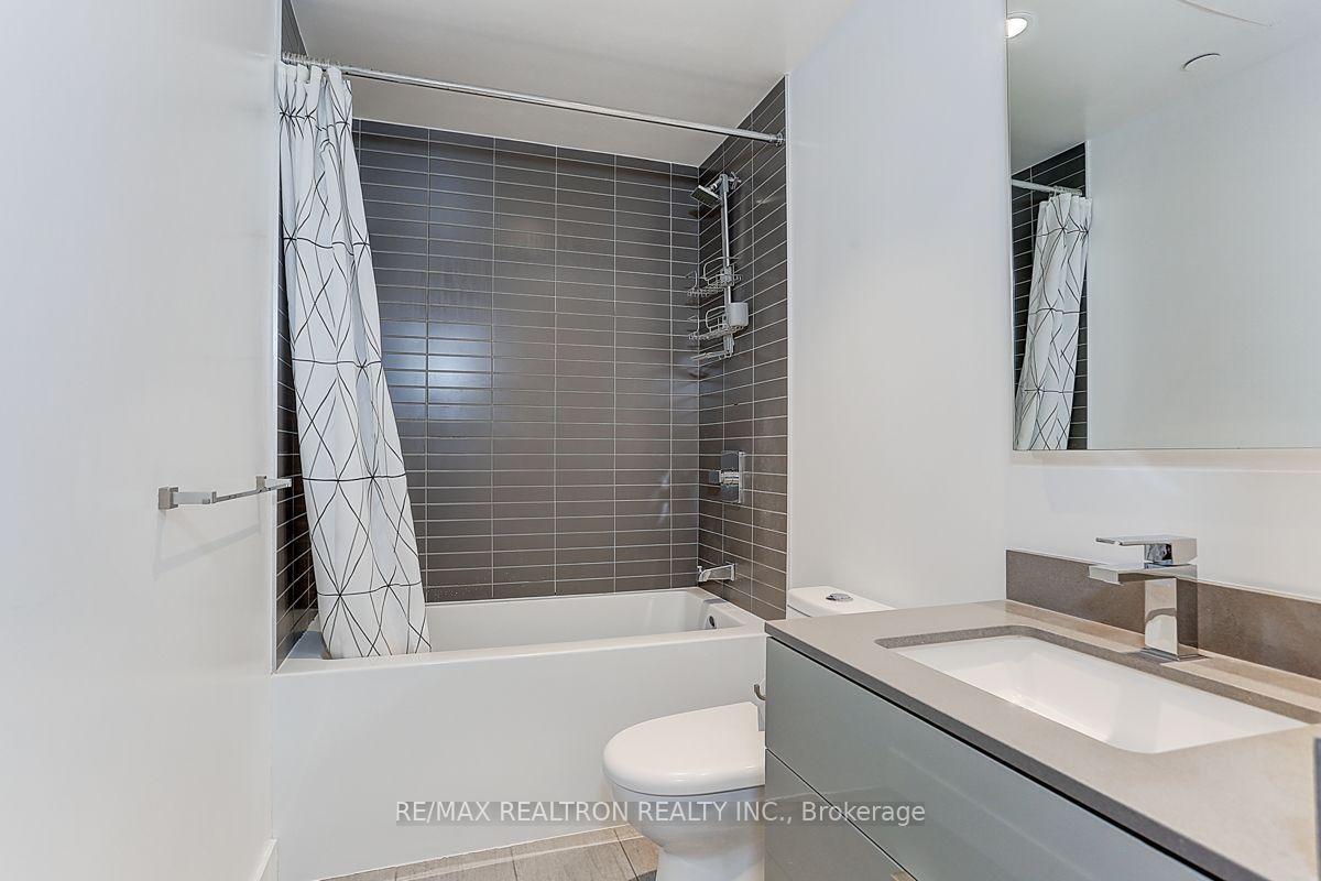 Photo 4 of Unit 3509, 7 Grenville Street, Toronto, Bay Street Corridor — HOMEH
