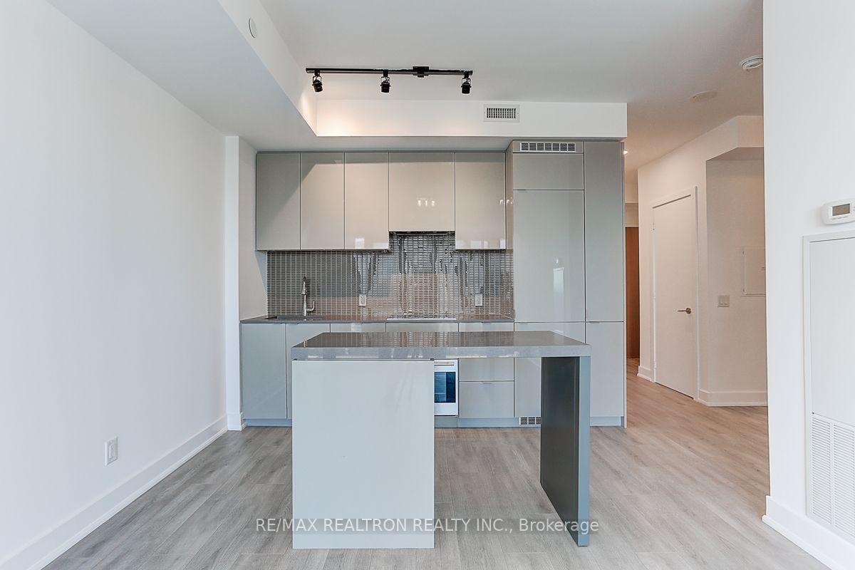 Photo 10 of Unit 3509, 7 Grenville Street, Toronto, Bay Street Corridor — HOMEH