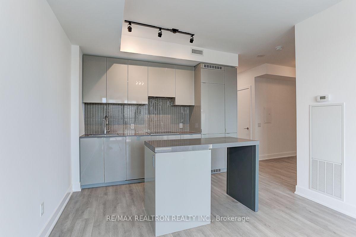 Photo 11 of Unit 3509, 7 Grenville Street, Toronto, Bay Street Corridor — HOMEH