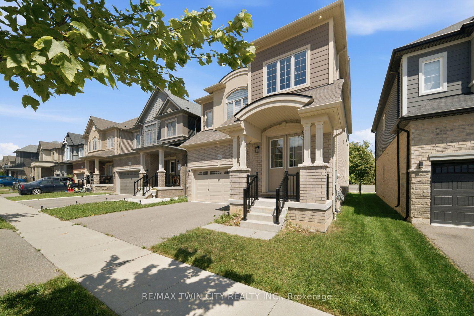 Photo 3 of 151 Bilanski Farm Road, Brantford, Echo Place — HOMEH