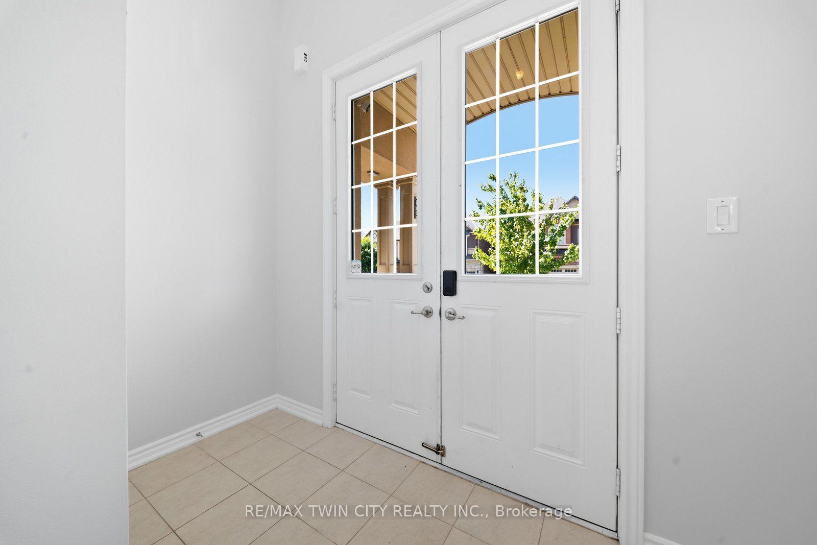Photo 5 of 151 Bilanski Farm Road, Brantford, Echo Place — HOMEH