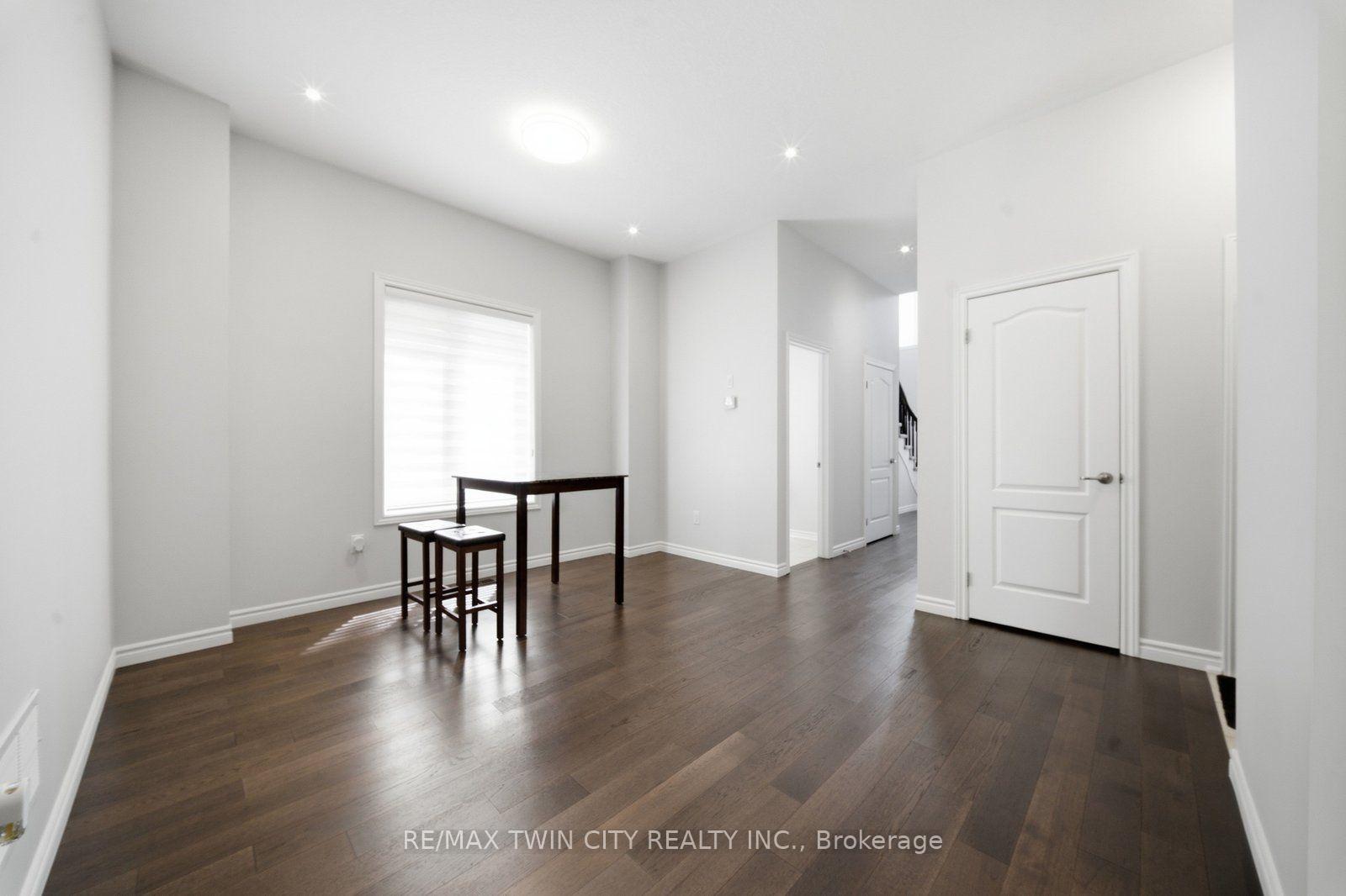 Photo 10 of 151 Bilanski Farm Road, Brantford, Echo Place — HOMEH