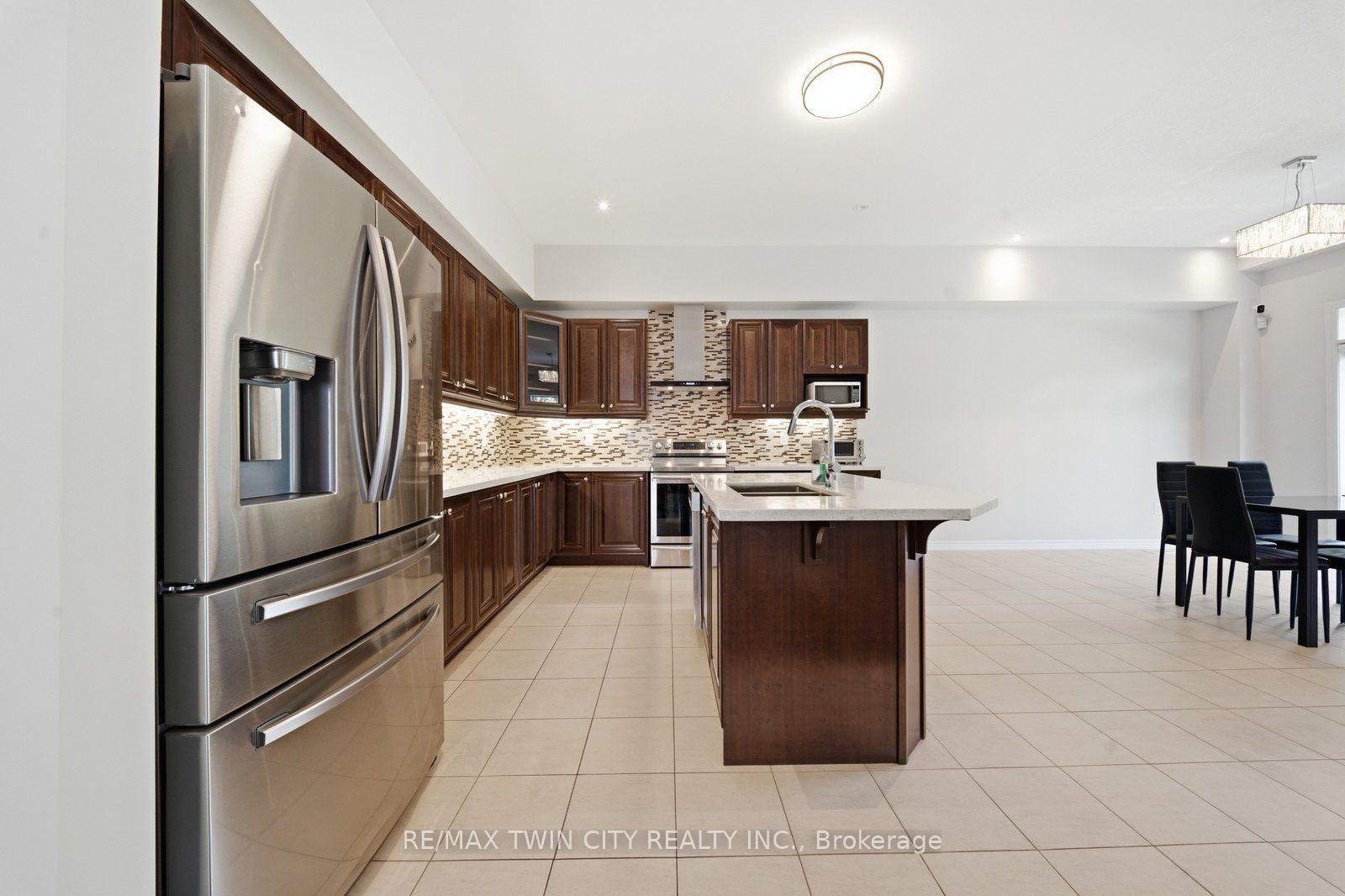 Photo 11 of 151 Bilanski Farm Road, Brantford, Echo Place — HOMEH