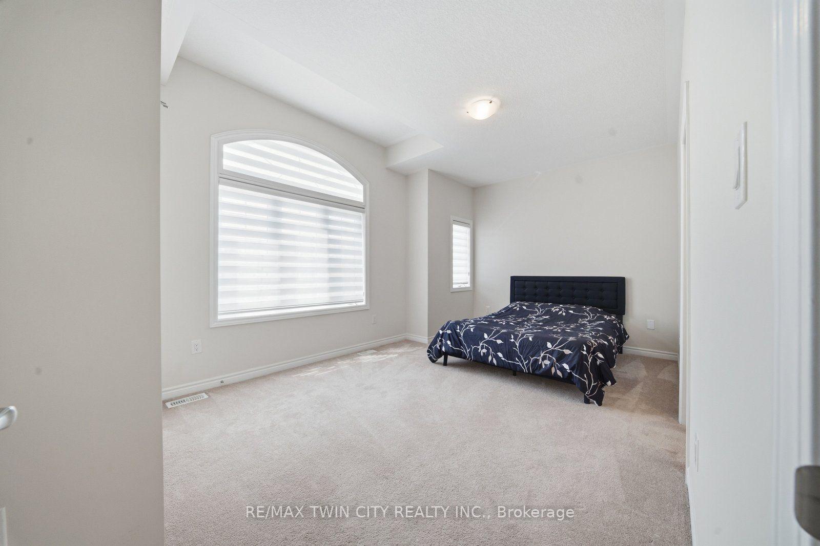 Photo 20 of 151 Bilanski Farm Road, Brantford, Echo Place — HOMEH