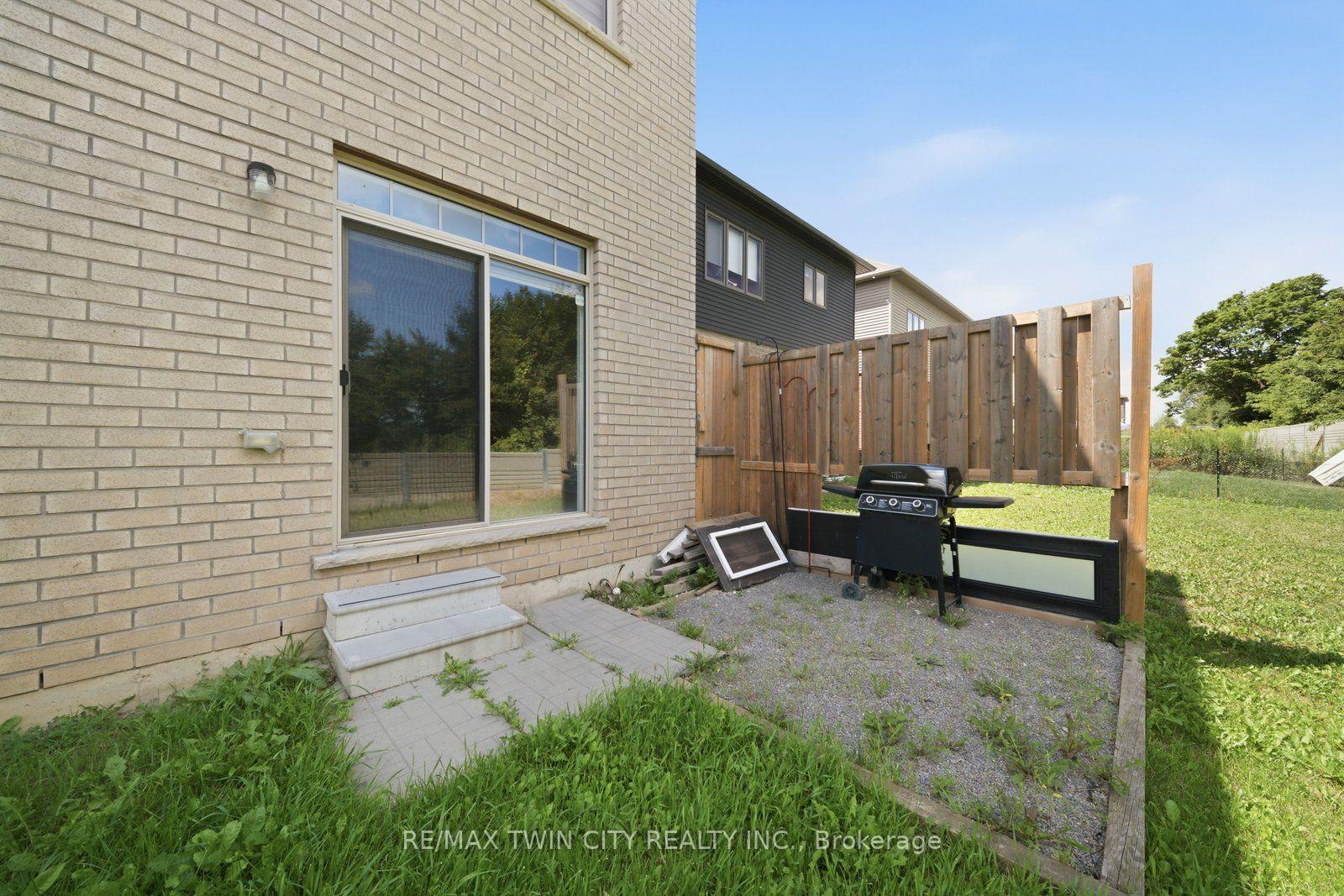 Photo 35 of 151 Bilanski Farm Road, Brantford, Echo Place — HOMEH