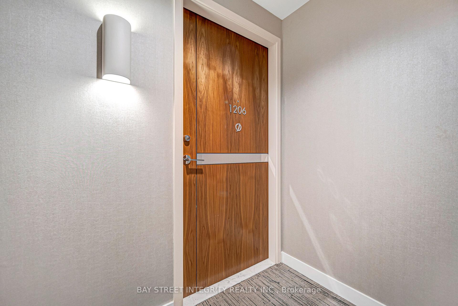Photo 5 of Unit 1206, 85 McMahon Drive, North York, Bayview Village — HOMEH