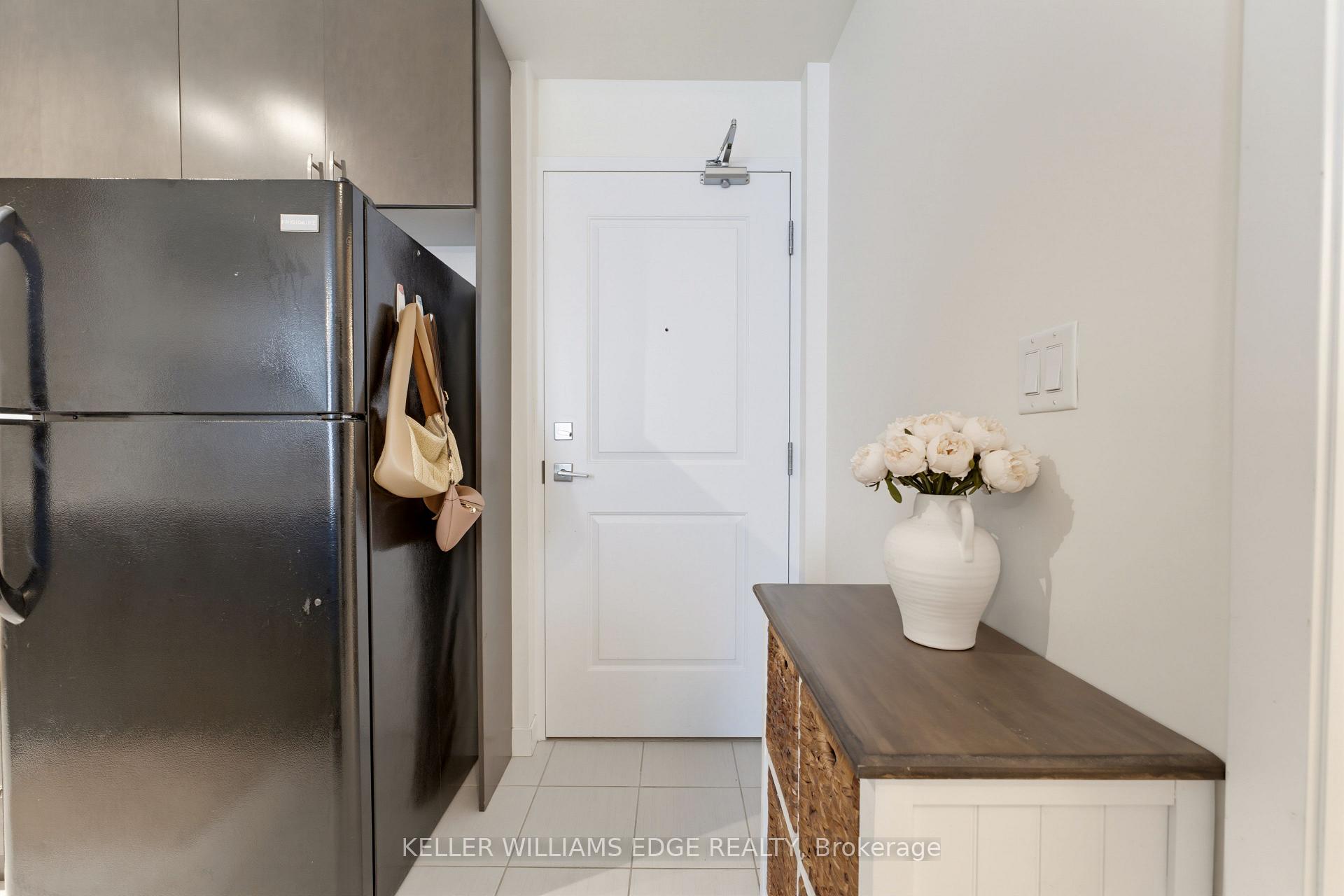 Photo 3 of Unit 608, 85 Robinson Street, Hamilton, Durand — HOMEH