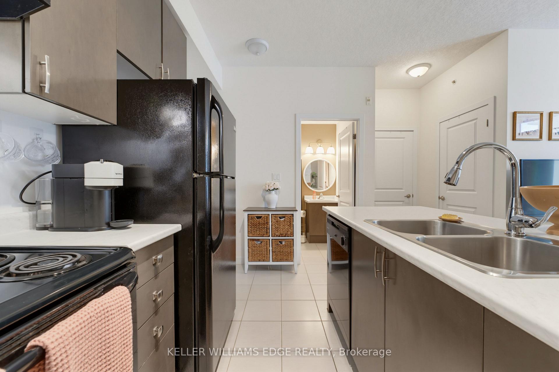 Photo 5 of Unit 608, 85 Robinson Street, Hamilton, Durand — HOMEH