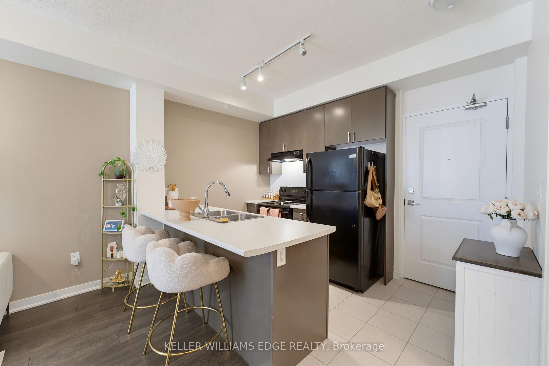 Photo 7 of Unit 608, 85 Robinson Street, Hamilton, Durand — HOMEH