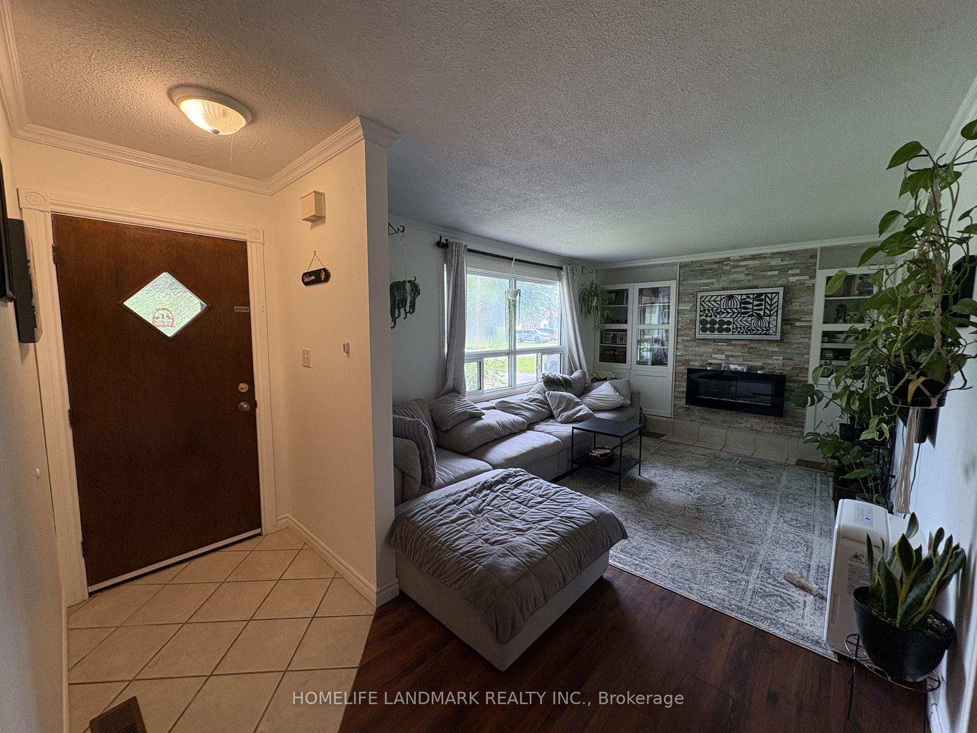 Photo 5 of 365 Irene Drive, Georgina, Keswick South — HOMEH