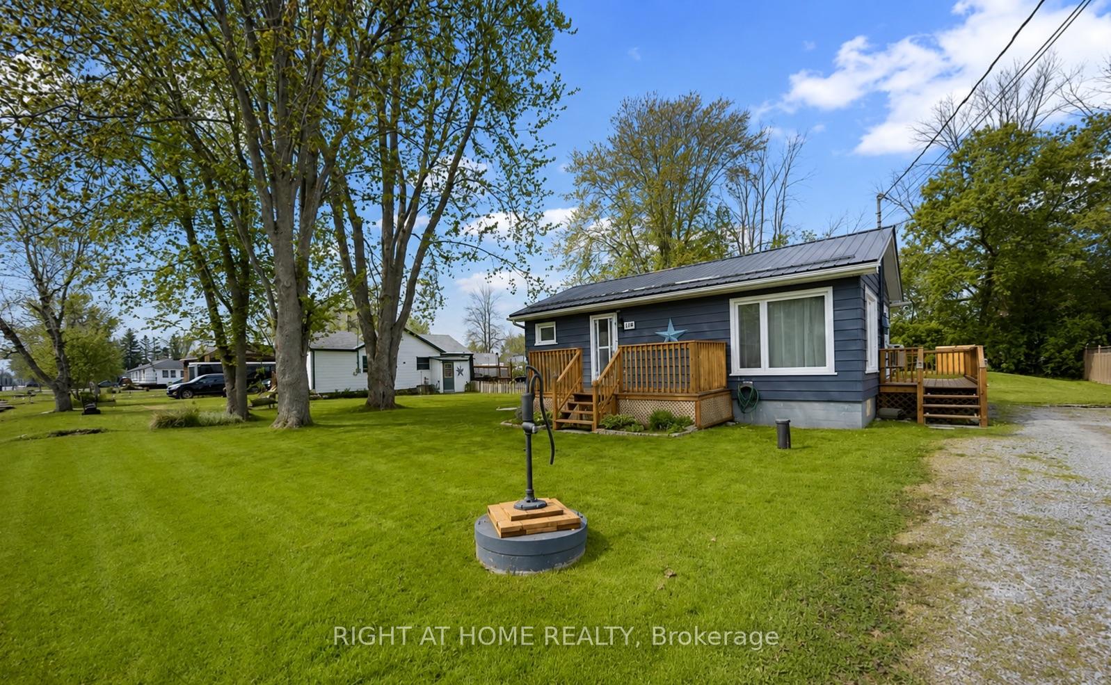 Photo 1 of 118 Sunset Beach Road, Georgina, Pefferlaw — HOMEH