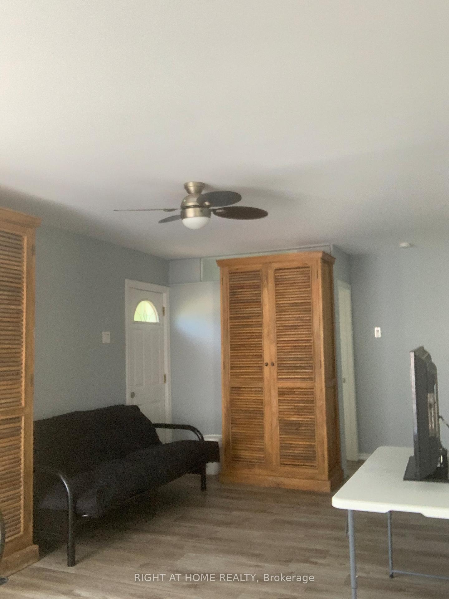 Photo 3 of 118 Sunset Beach Road, Georgina, Pefferlaw — HOMEH
