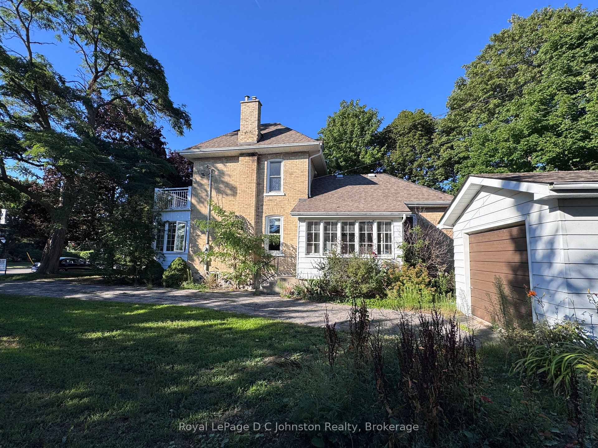 Photo of 43 Albert Street N