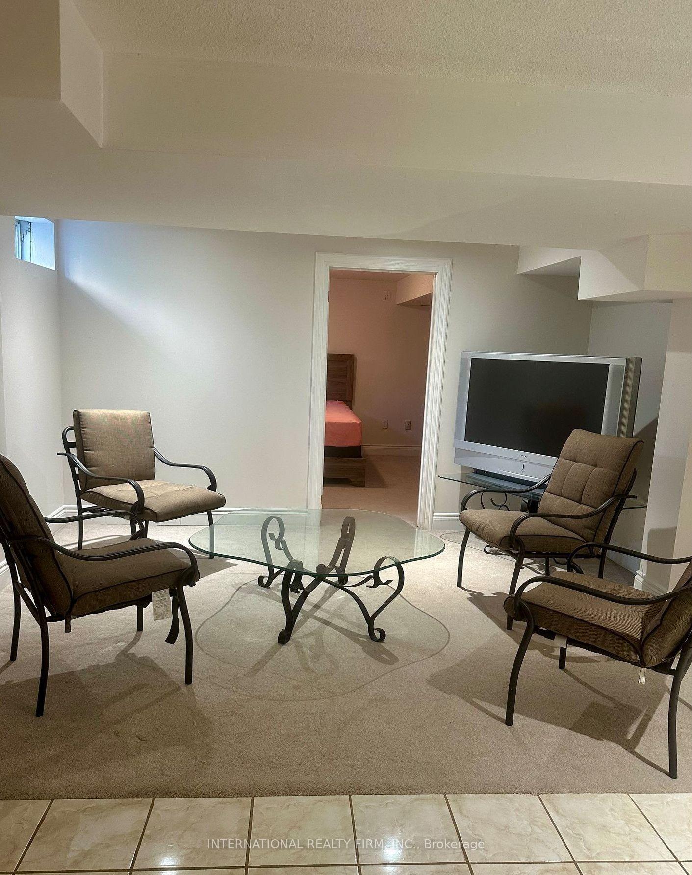 Photo 2 of Unit Basement, 156 Jefferson Forest Drive, Richmond Hill, Jefferson — HOMEH