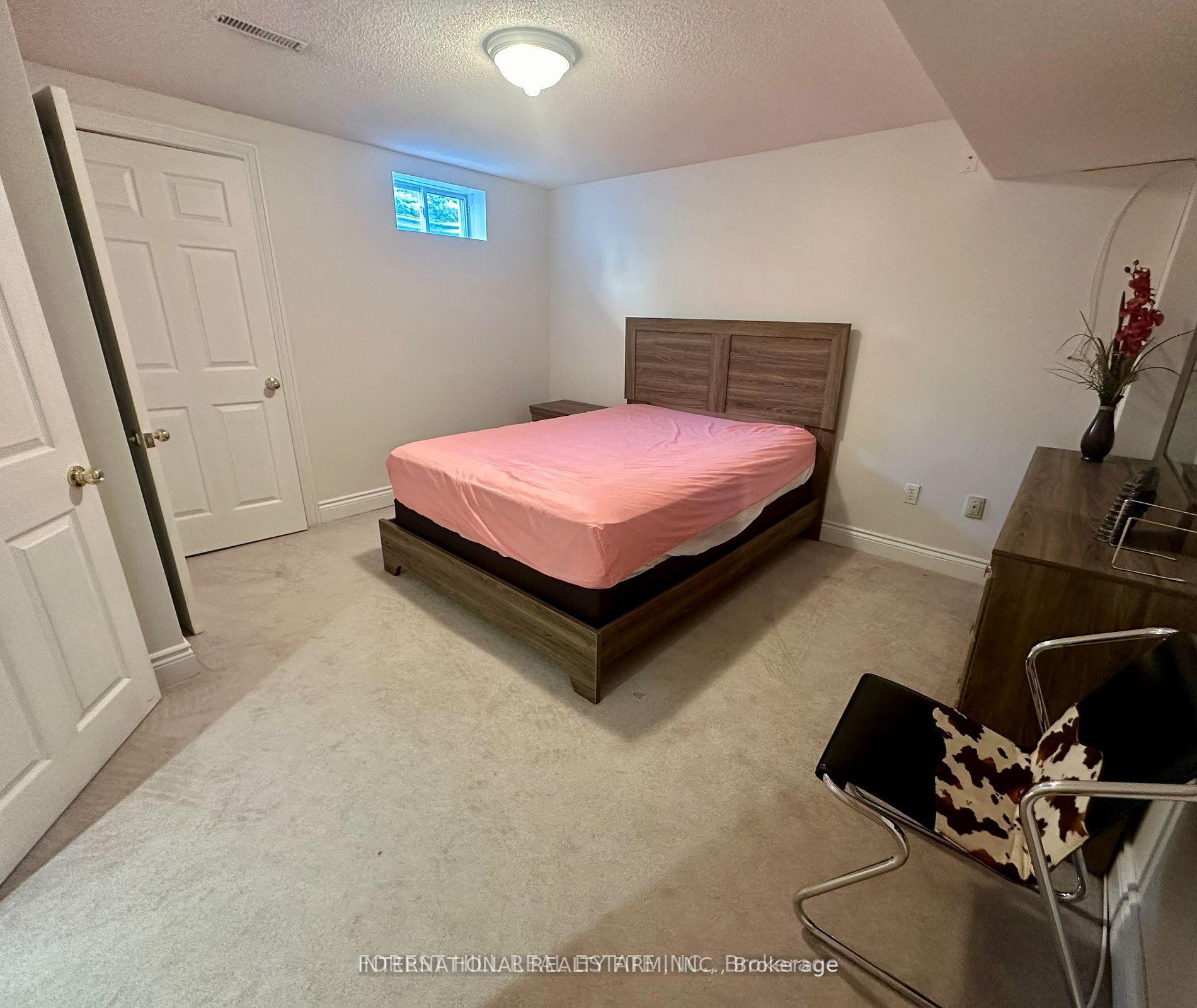Photo 6 of Unit Basement, 156 Jefferson Forest Drive, Richmond Hill, Jefferson — HOMEH