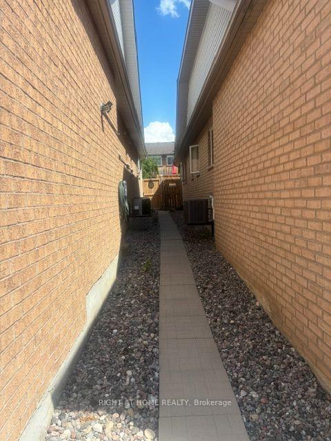 Photo 2 of 101 Mackey Drive, Whitby, Lynde Creek — HOMEH