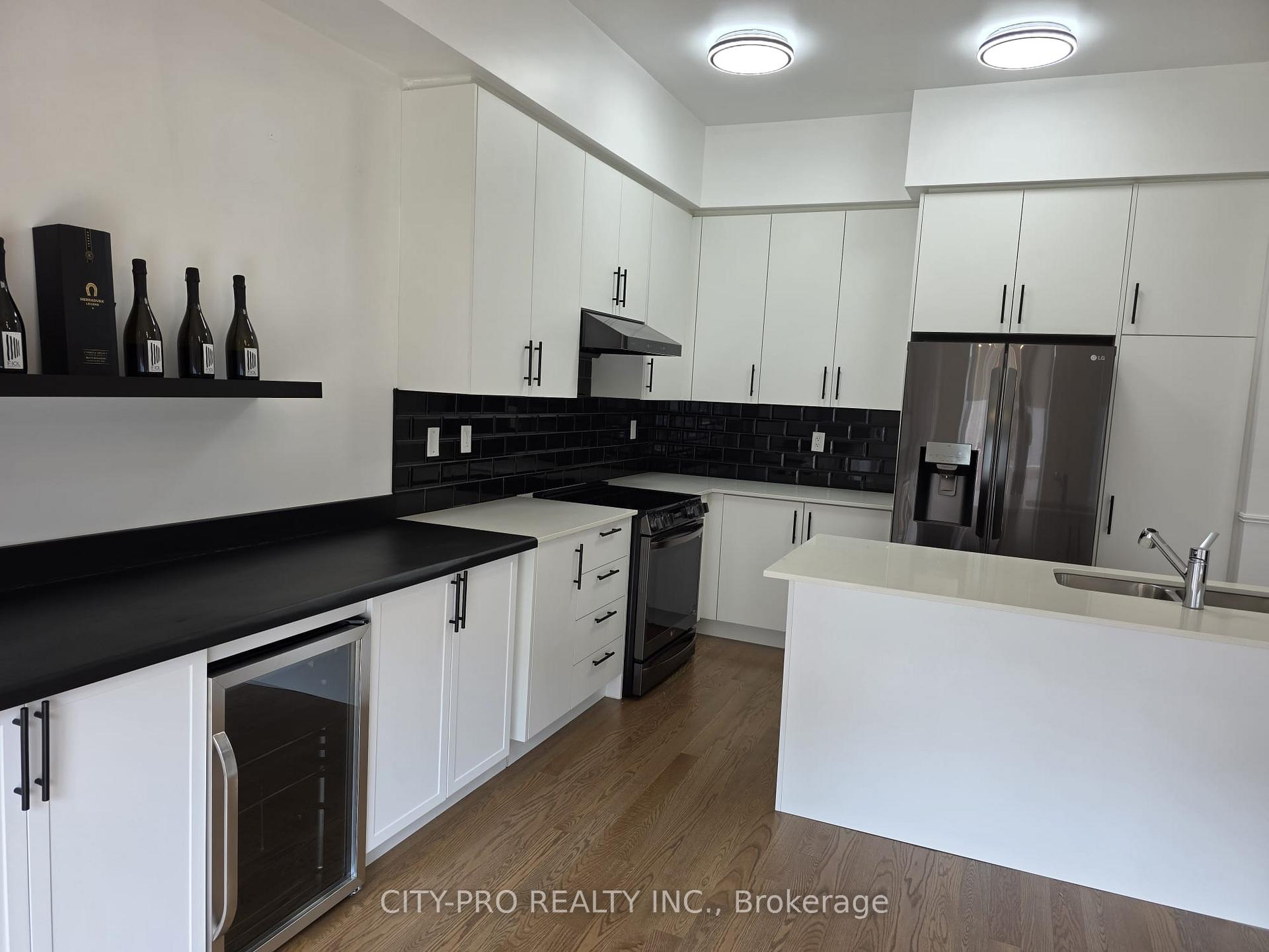 Photo 6 of 104 Shepherd Drive, Barrie, Rural Barrie Southeast — HOMEH