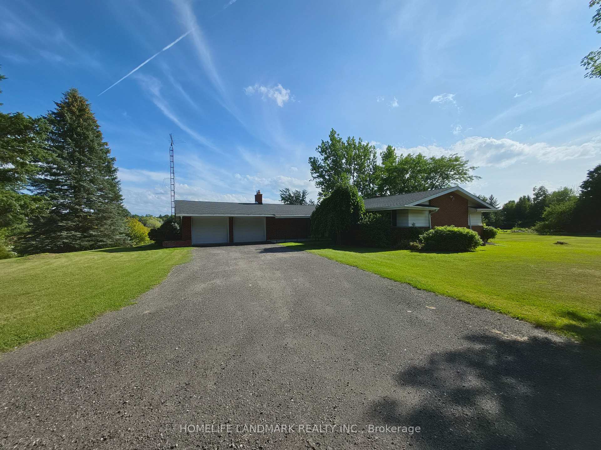 Photo 4 of 1098 15th Side Road, New Tecumseth, Rural New Tecumseth — HOMEH